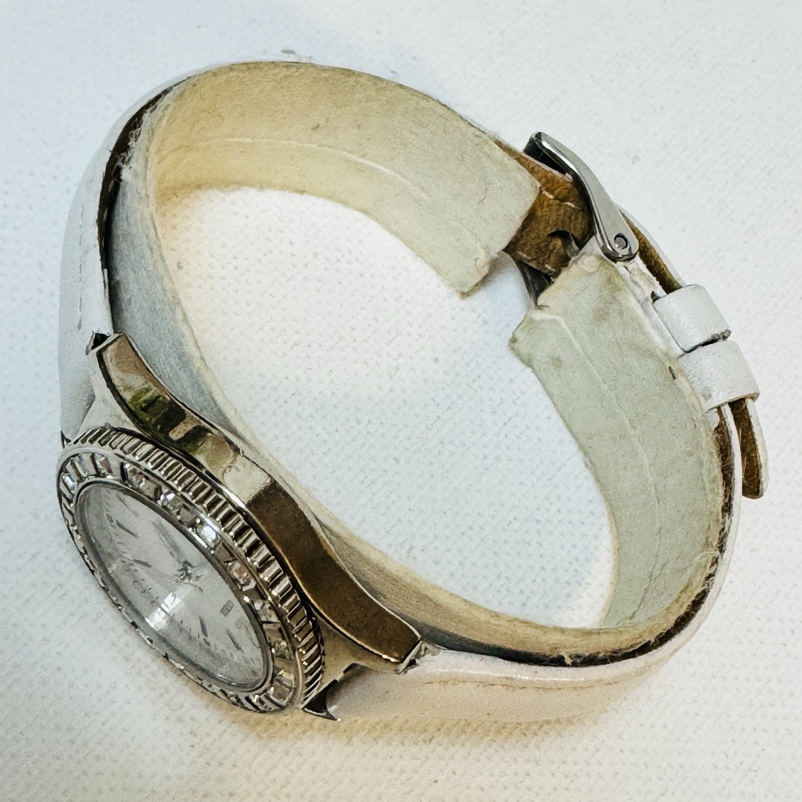 Guess WaterPro 28mm Women’s Watch Silver Crystals White Band U95176L1