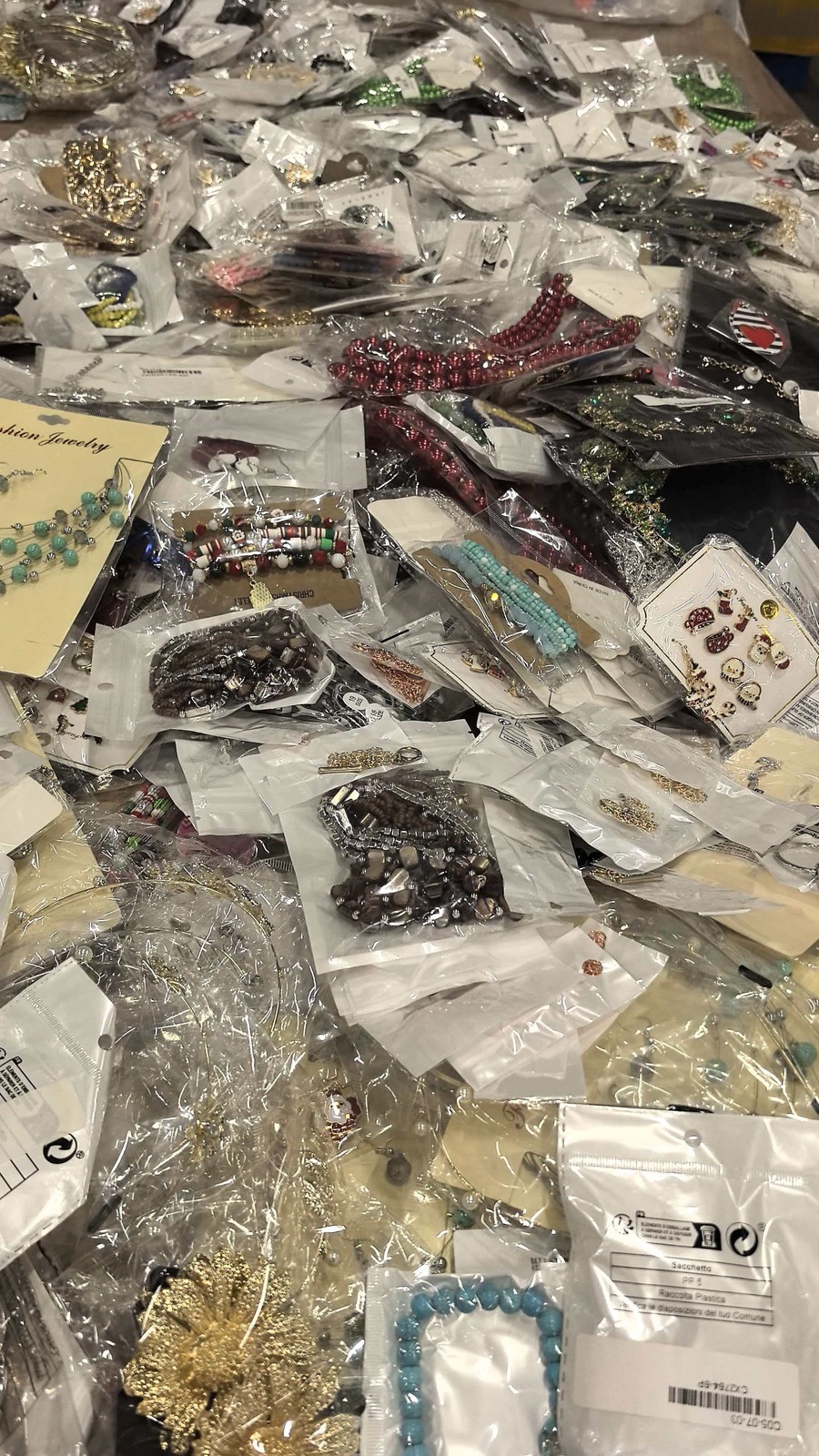 50LBS Mystery Bulk Lot Jewelry Earrings Rings Necklaces Bracelets USA Free PP