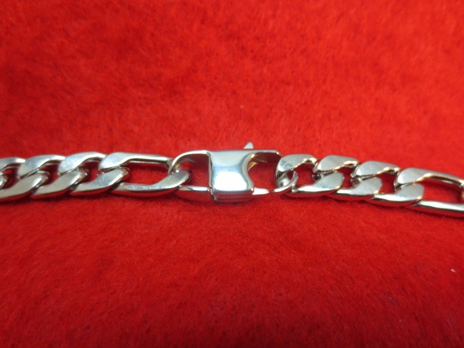 18-36″ MENS STAINLESS STEEL SILVER 9MM FIGARO CHAIN NECKLACE W/SPECIAL CLASP