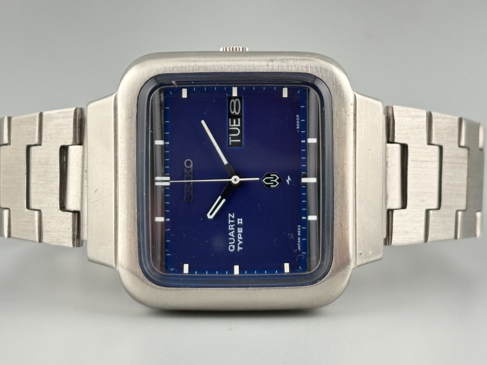 Vintage 1976 SEIKO TYPE II 4623-5000 Quartz Day/Date Blue Square Watch