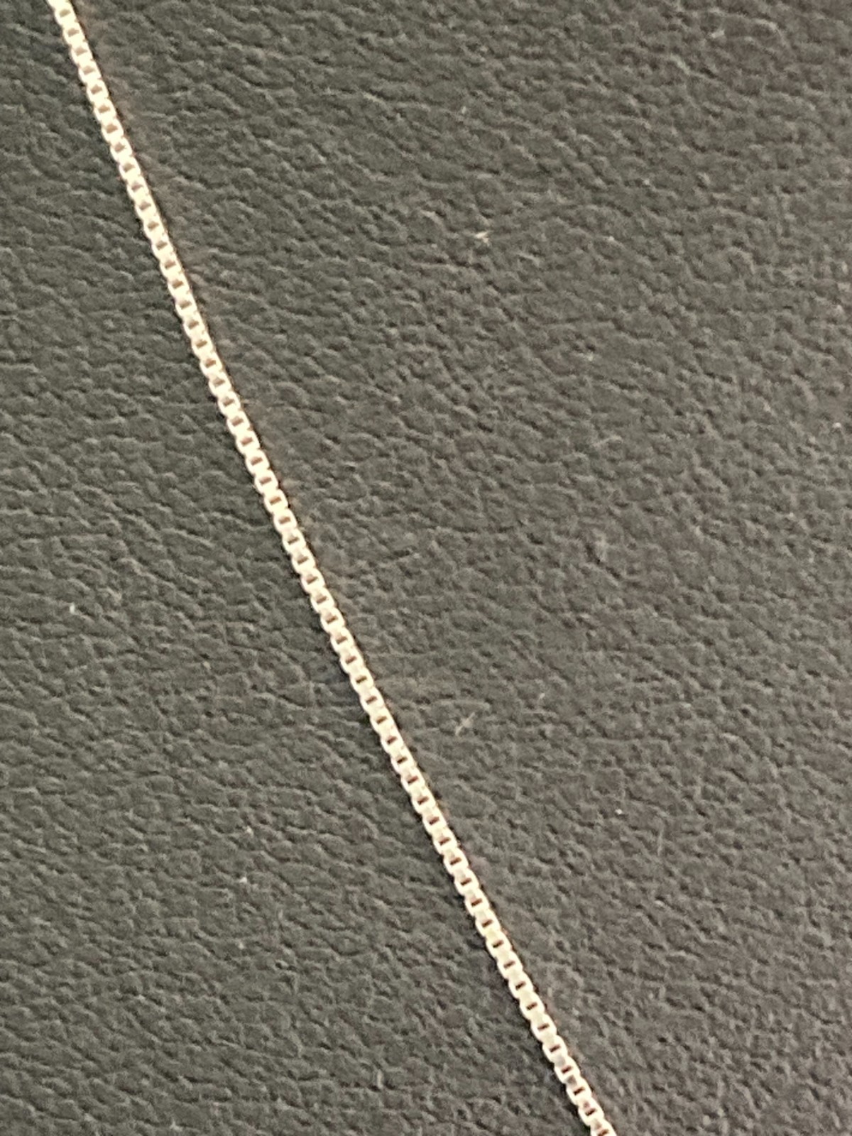 .925 Sterling Silver 18″ Box Chain Necklace 0.5mm Spring Ring
