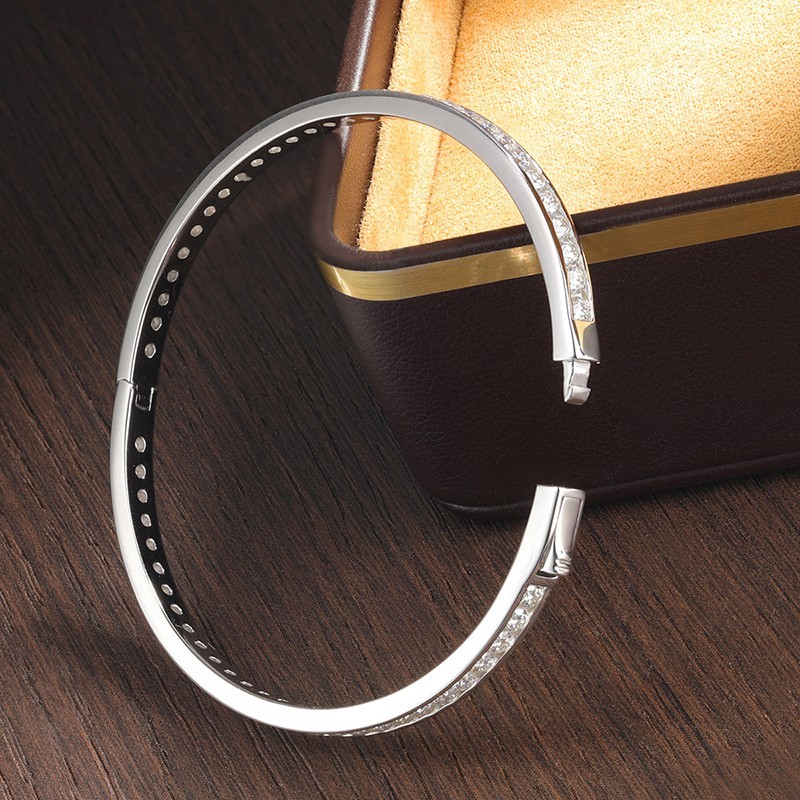 Full 2.5mm D/VVS1 Real Moissanite Bangle Bracelet Women’s 18K White Gold Plated