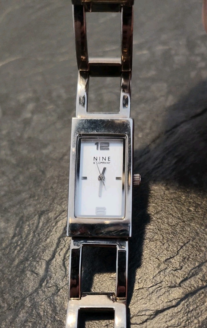 Lot 5 Women’s Fashion Watches DKNY Nine West Premier Designs – Needs Batteries