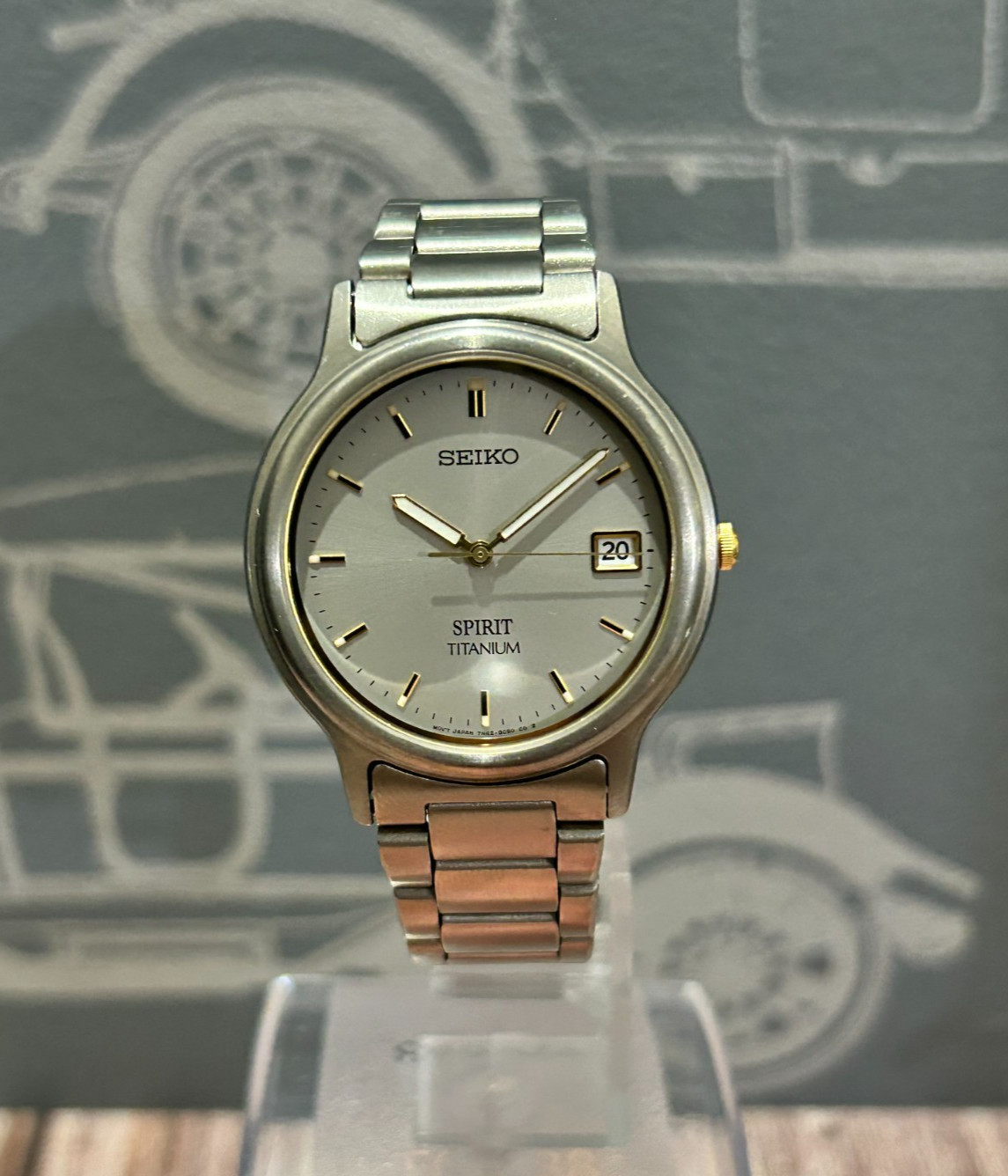 Vintage Seiko Spirit Titanium 7N42-8060 Quartz Gray Dial Japan Men’s Watch b393