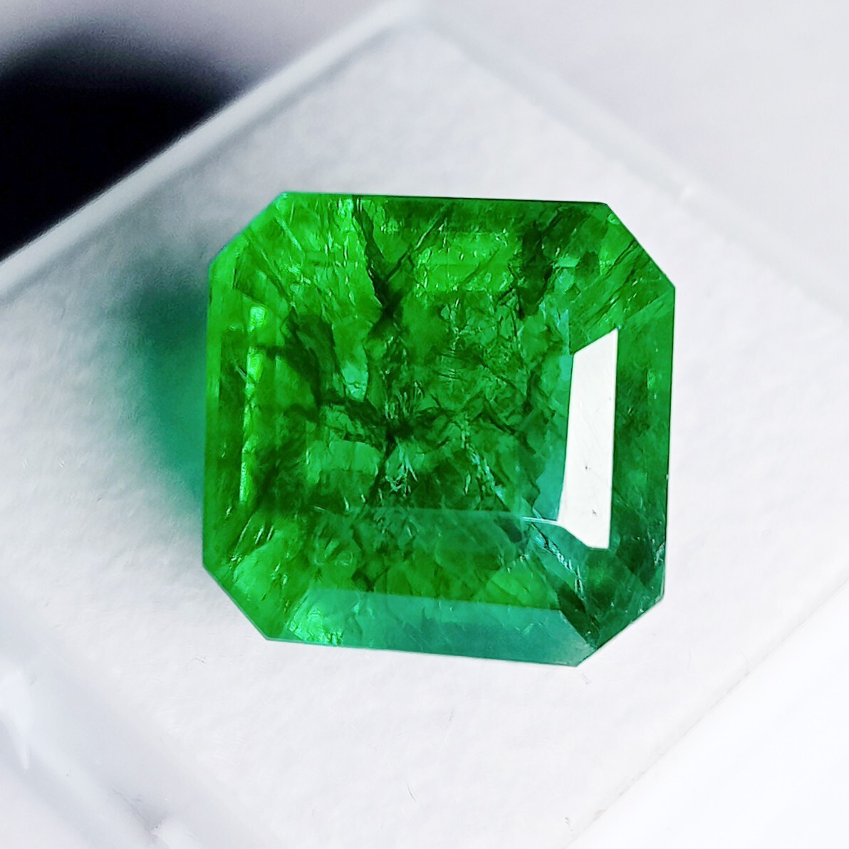 Natural 13.30 Ct Colombian Green Emerald Certified Asscher Shape Loose Gemstone