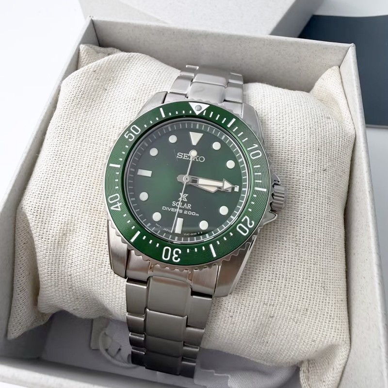 Seiko Prospex Sea Solar Power Men Green Dial Stainless Steel SNE583 Watch 38.5mm