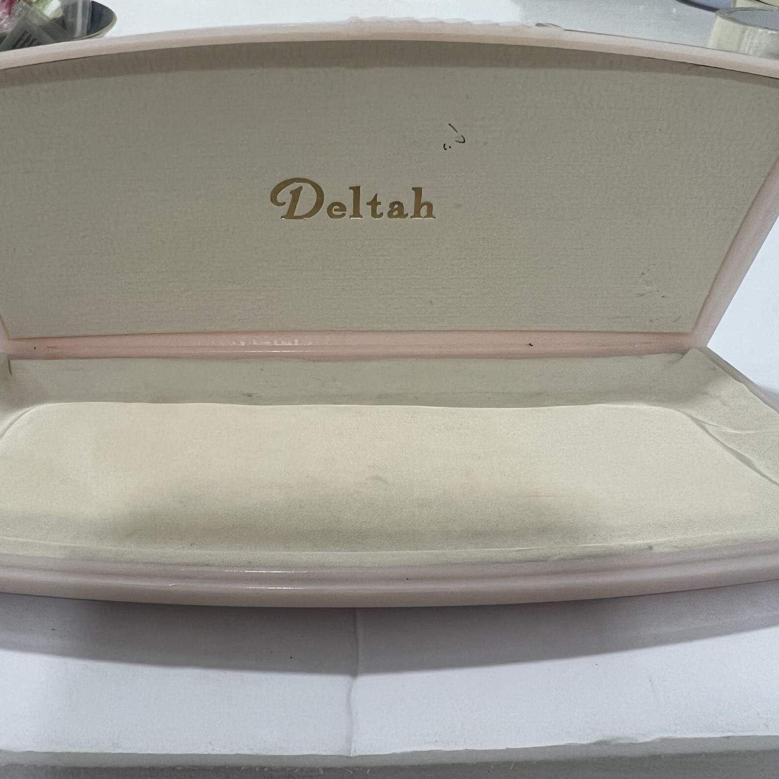 Vintage Deltah Braun Necklace Case Pink