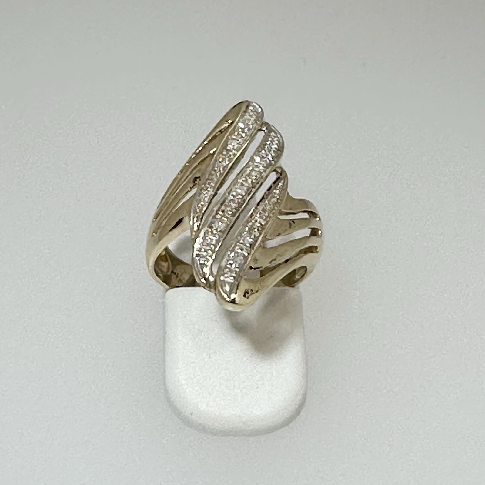 9k Yellow and White Gold Diamond Dress Ring