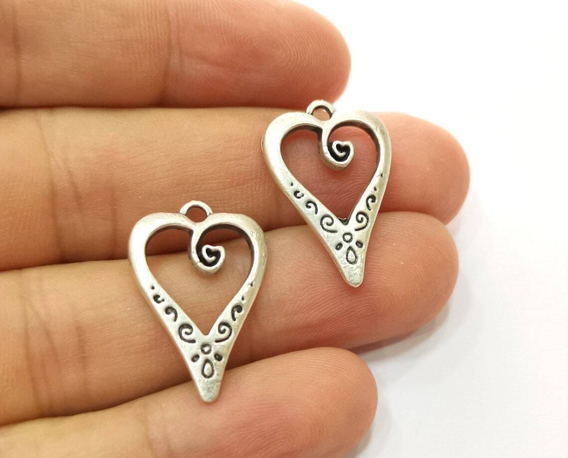 4 Pieces Heart Dangle Antique Silver Plated Charms jewelry Accessories G19702