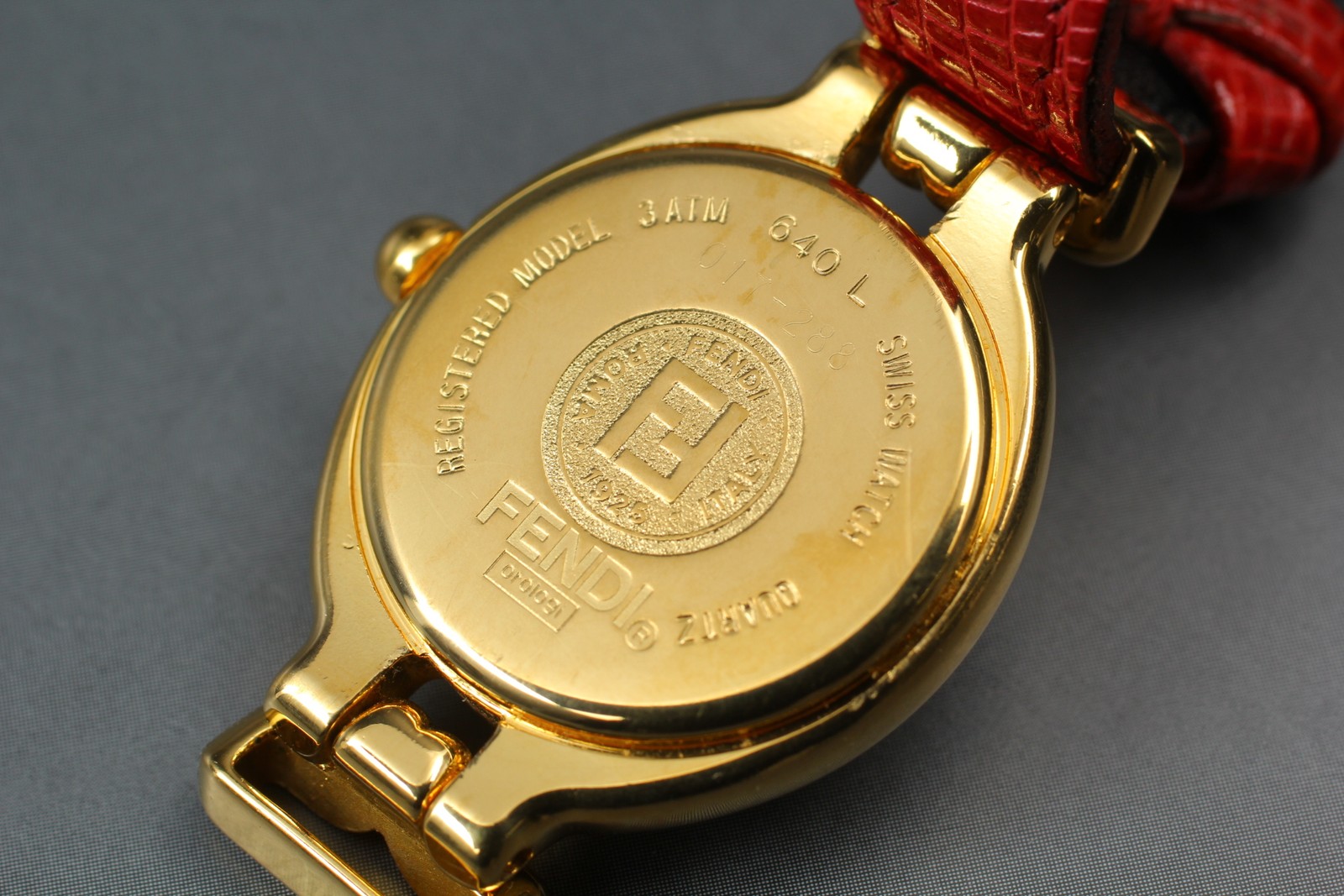 [Near MINT] FENDI Chameleon 640L 5 Change Belts Quartz Ladies Watch From JAPAN