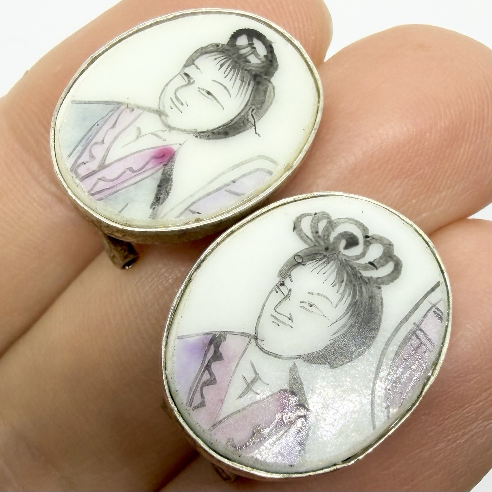 Vtg Chinese Export Painted Porcelain Shard Portrait 925 Bezel Earrings Omega