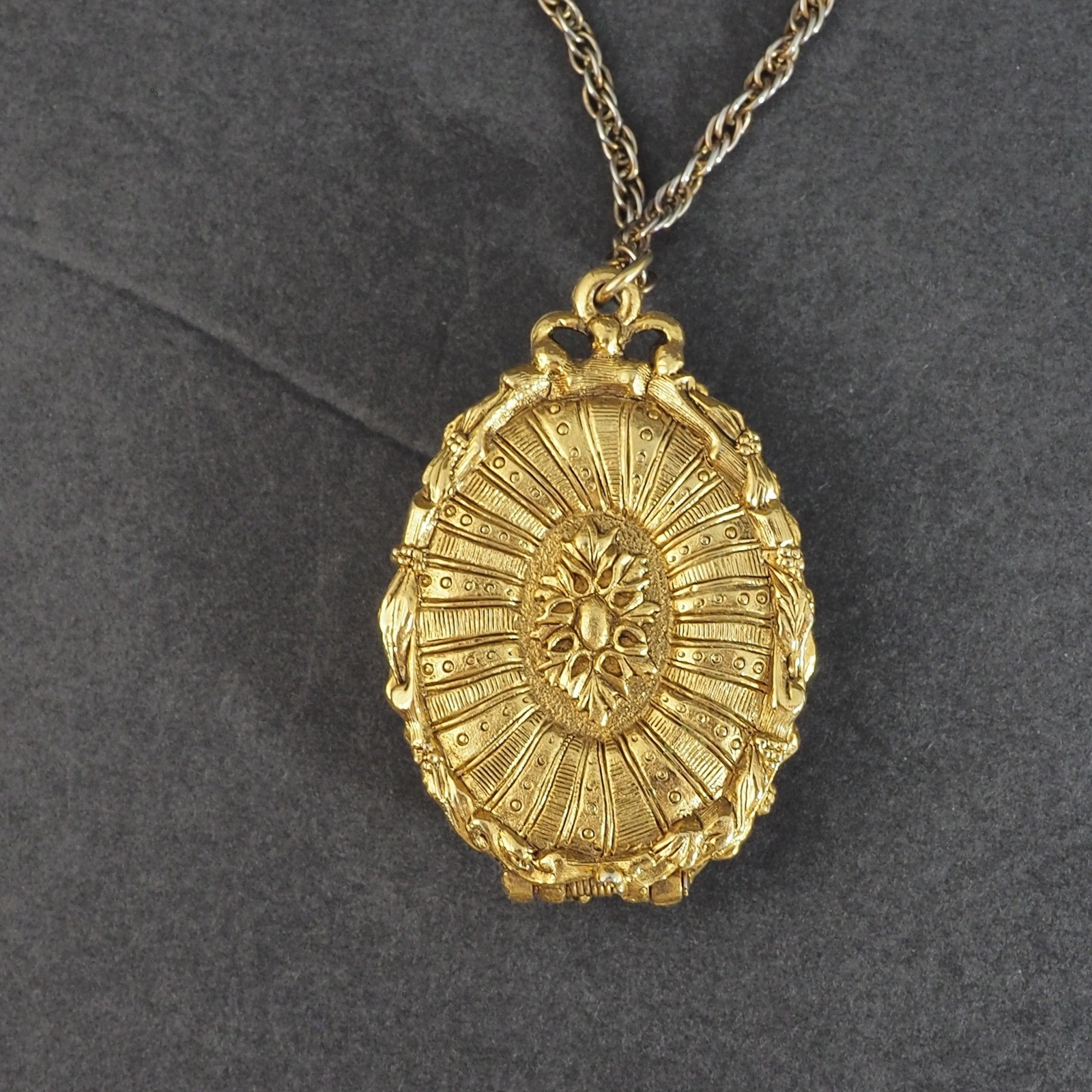 Vintage Max Factor Necklace Women Gold Tone Floral Solid Perfume Locket Compact