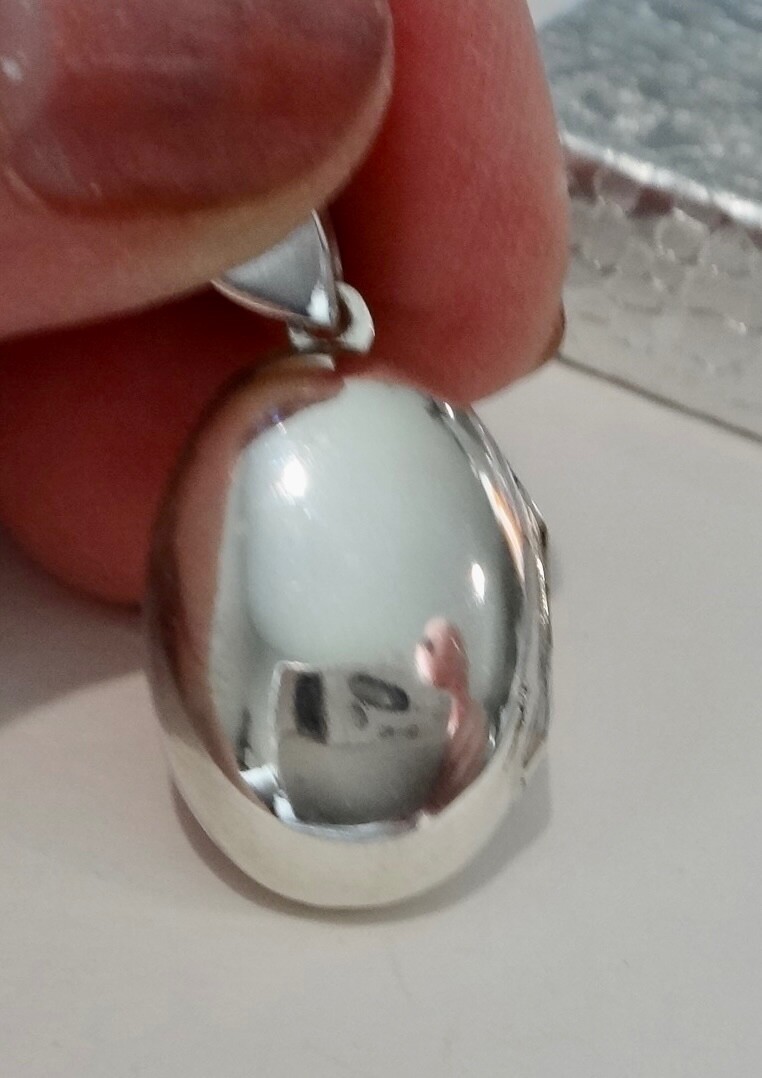 Sterling Silver 30x15mm 4 gram Plain Bubble Oval 2 Picture Photo Locket Charm!