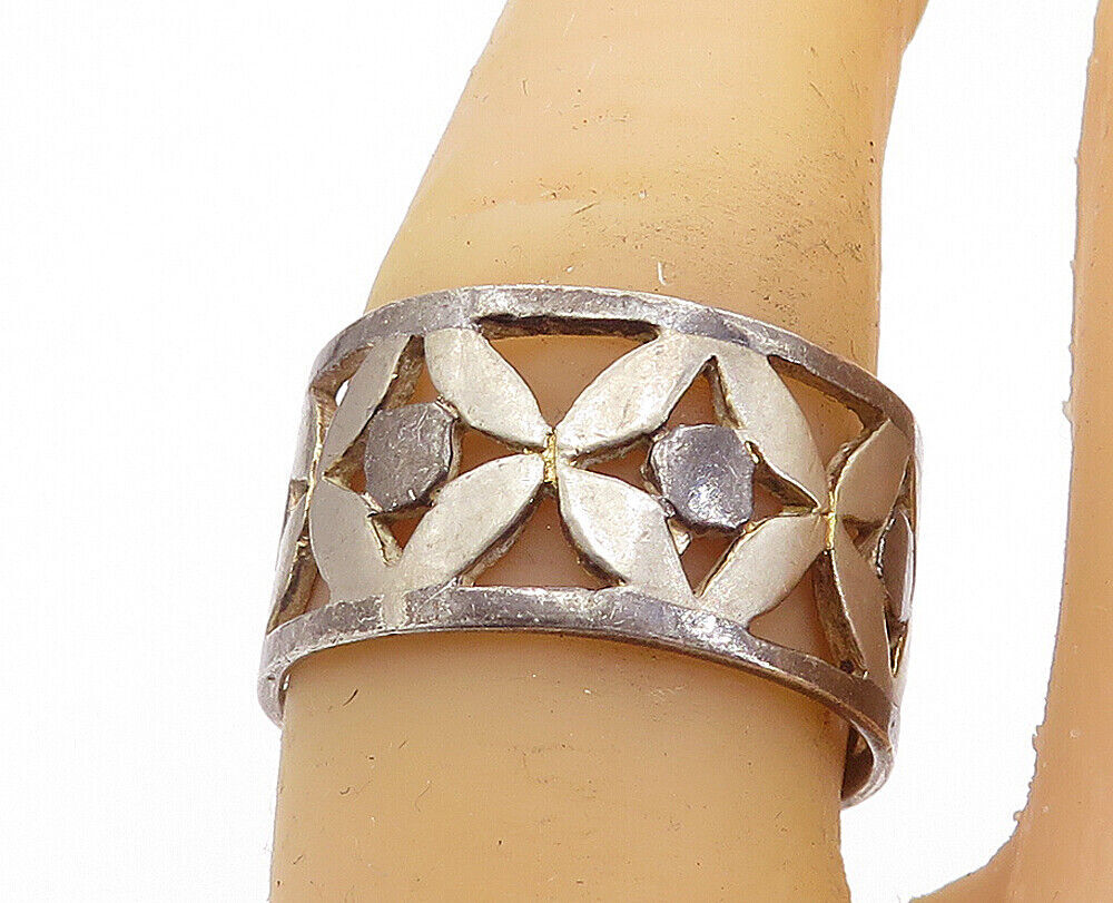 925 Sterling Silver Vintage Dark Tone Floral Cutout Band Ring Sz 7.5 RG8399