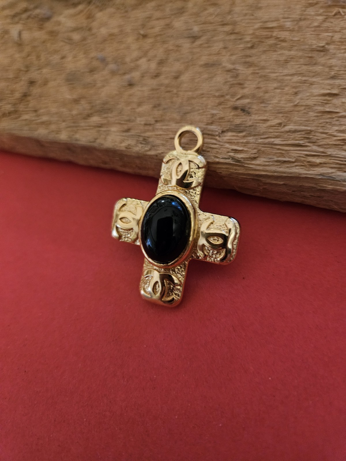 Stamped Faux Onyx Cross Pendant French Design Charm