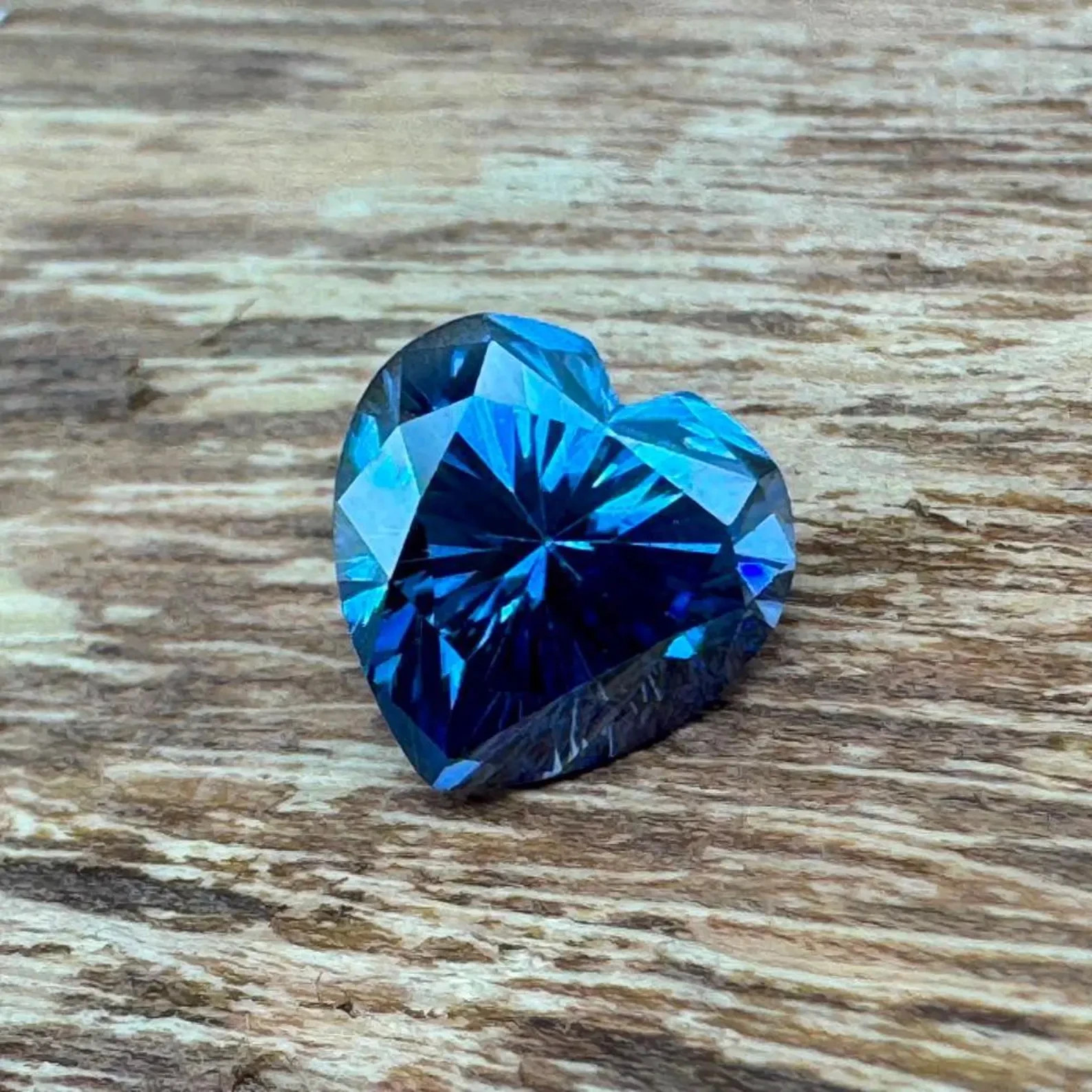 CERTIFIED 3.10 Ct Natural blue heart Diamond LOOSE VVs/ 9.5 mm