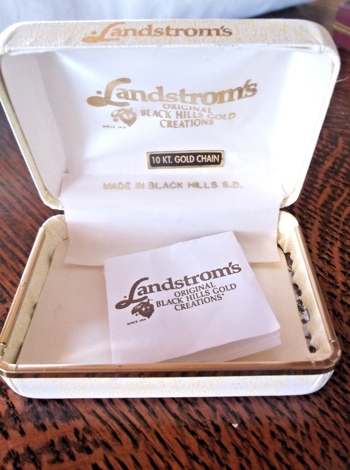 Landstrom’s Black Hills 10k Gold Heart Grapes Leaves Pendant Necklace & Earrings