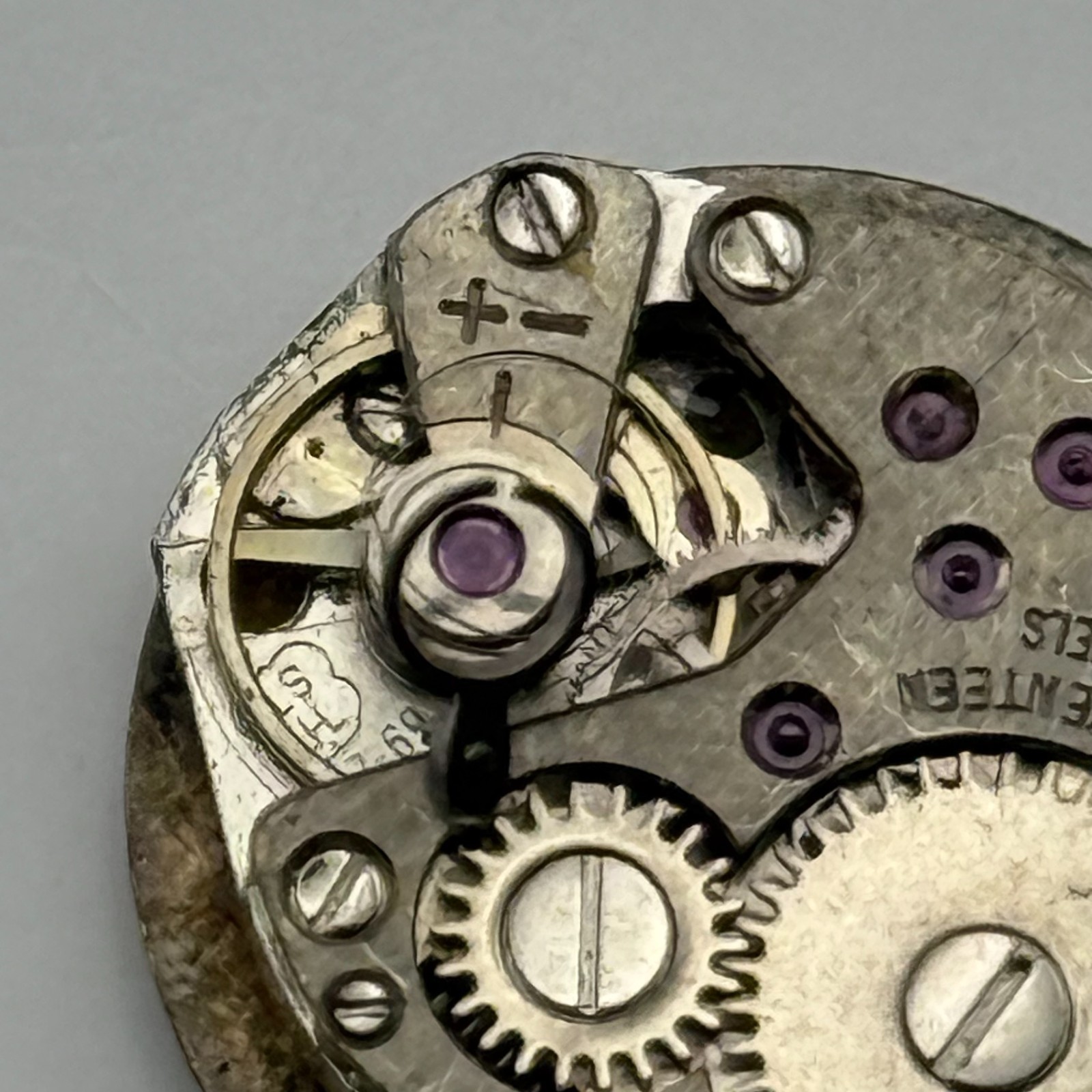 FHF 69-21 Watch Movement Ingersoll Swiss 17 Jewels Manual Wind Parts 15.3mm