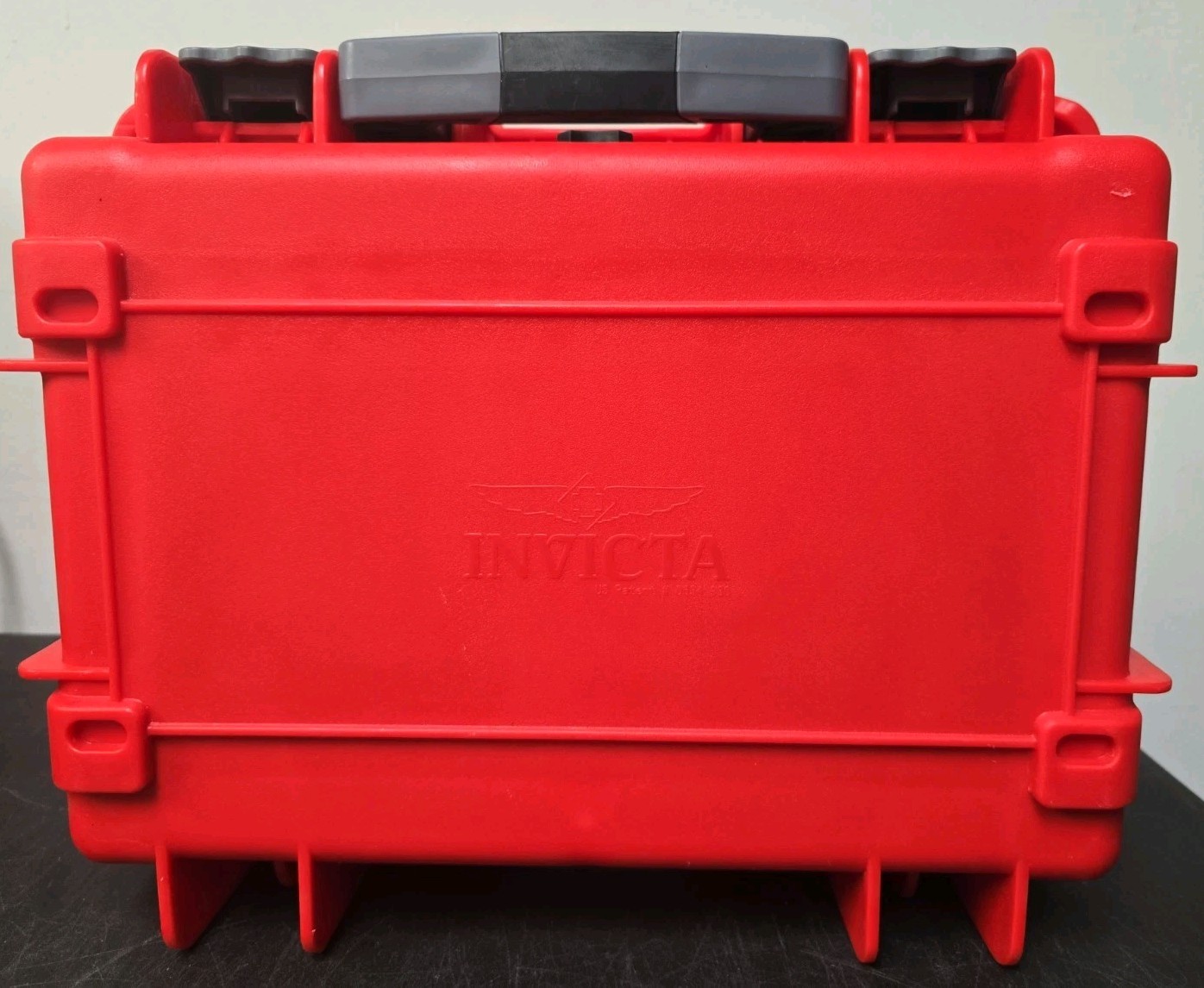 Invicta Red 8 Slot Watch Case