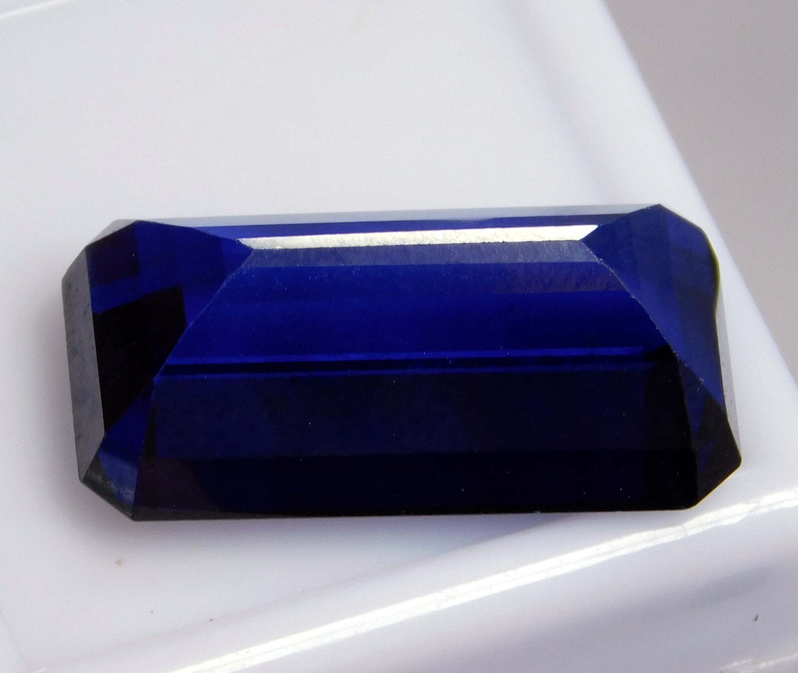 Certified Natural 21.25 Ct Ceylon Blue Sapphire Emerald Cut Loose Gemstone