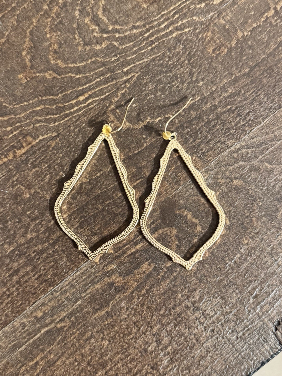 4 Pairs Of Kendra Scott Earrings – Variety Of Styles And Colors