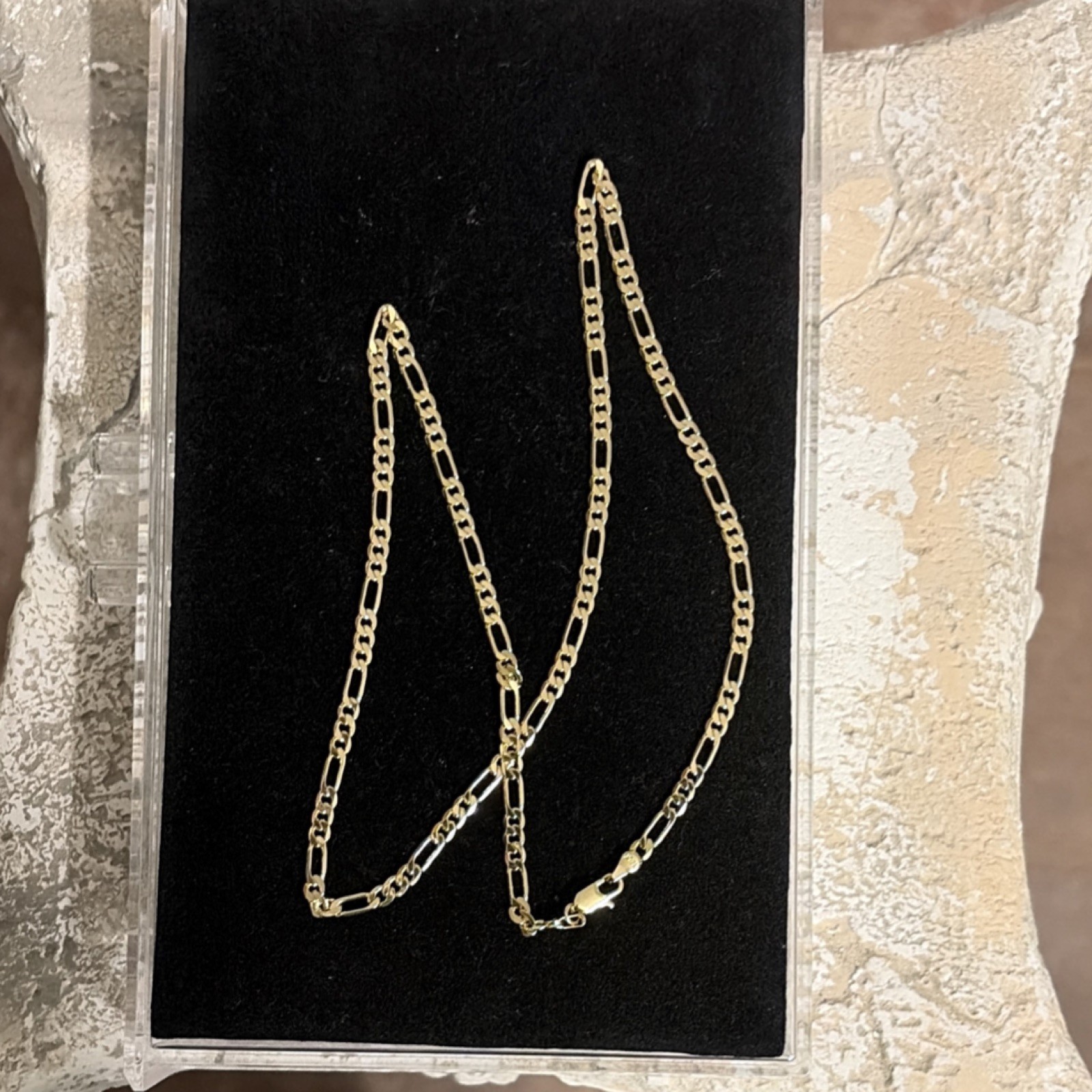 “750” (18K) Gold Italian 24” Figaro Chain Necklace – 24in – Weight 11.6g