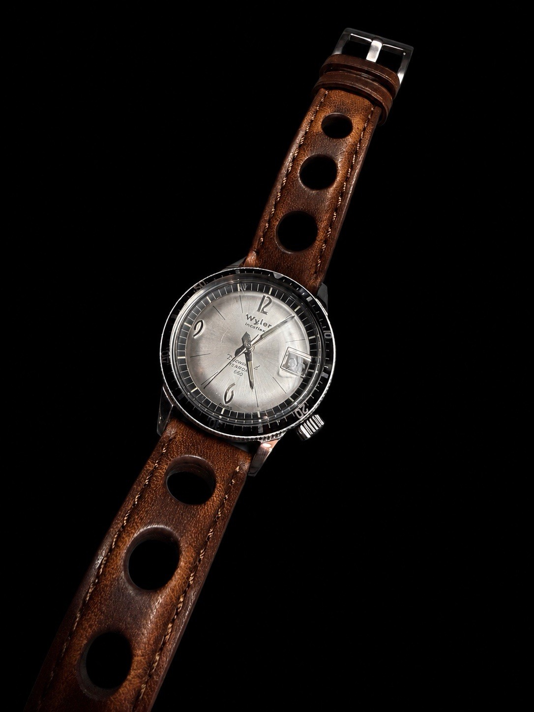 Vintage Wyler Incaflex Dynawind Watch Heavy Duty 660