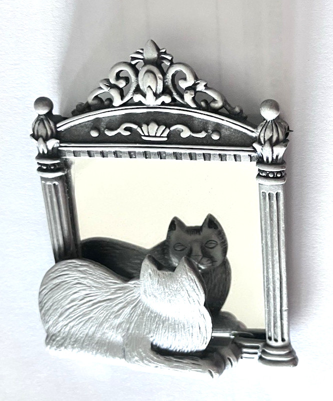 Vintage Brooch Pin- Cat Looking At Image In Mirror Real Glass Set In Pewter(2157