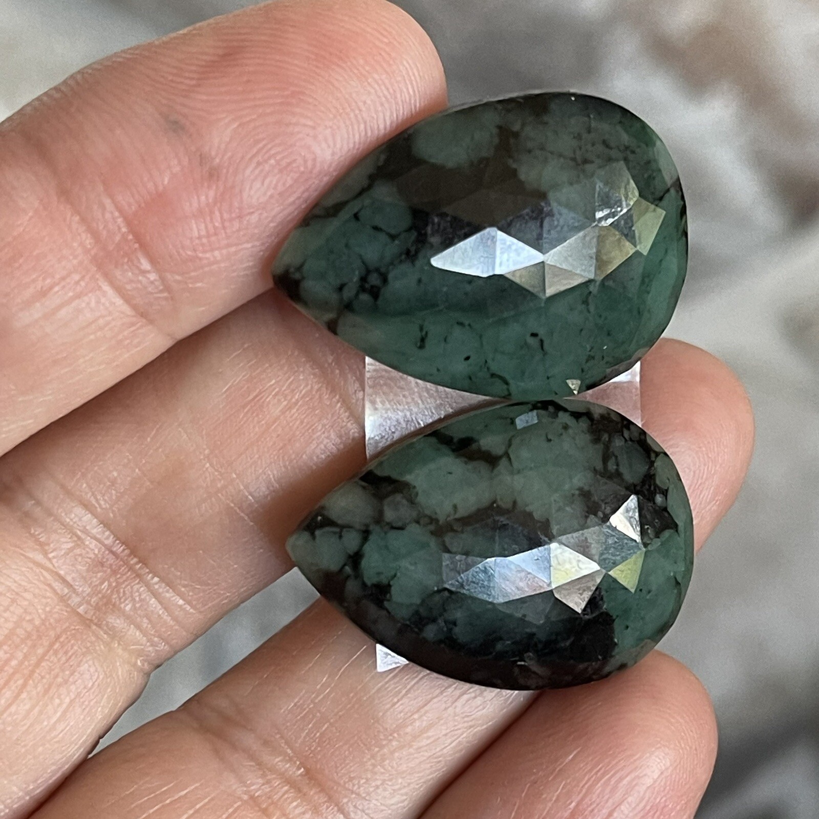 36.6ct 27x19x5mm Pair Green Emerald Rose Cut Flat Back Teardrop Cabochons