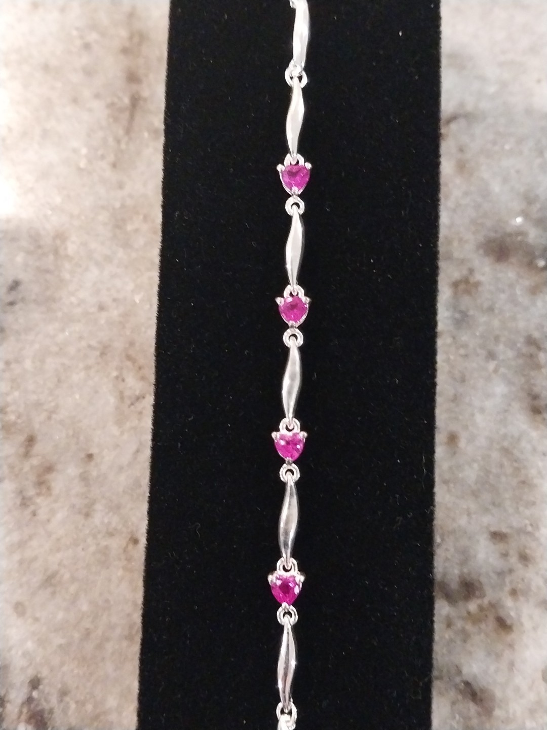 Lab Created Ruby Heart Station Bracelet in Sterling Silver (7.25 In) 1.35 ctw