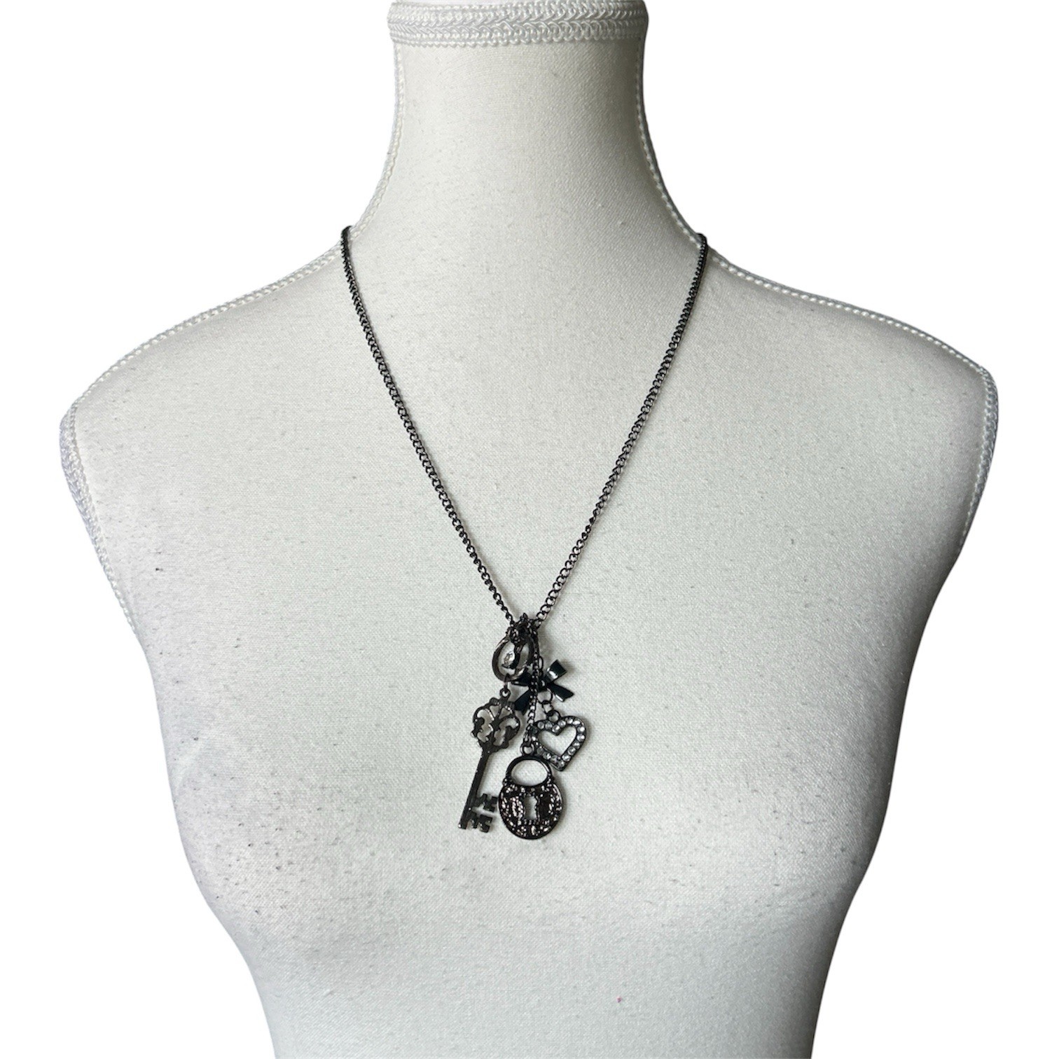 Y2K Coquette Style Black Chain Key and Locket Pendant Necklace