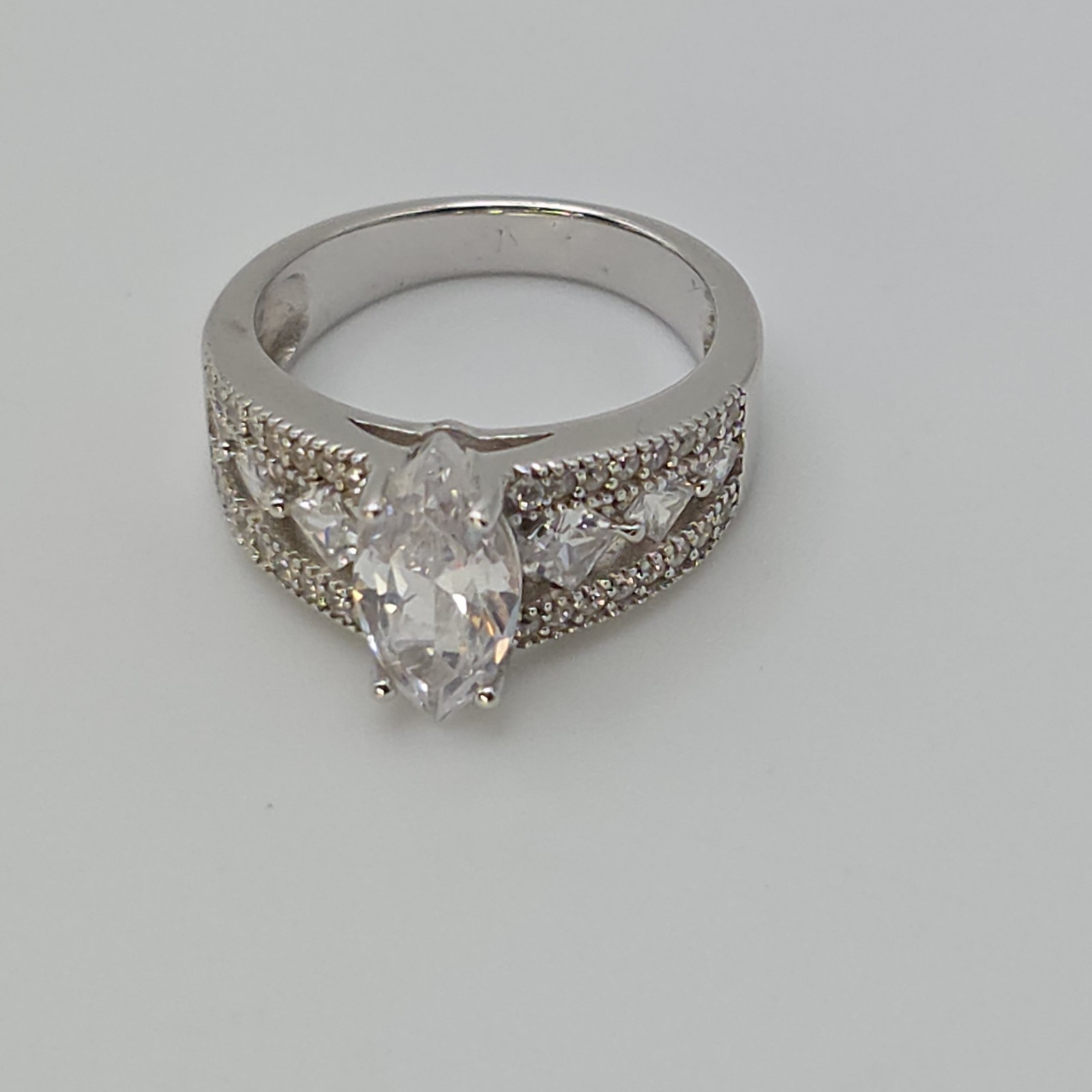 FUZION CREATIONS FZN Ring 925 Sterling Silver Marquise Cut Cubic Zirconia Size 7