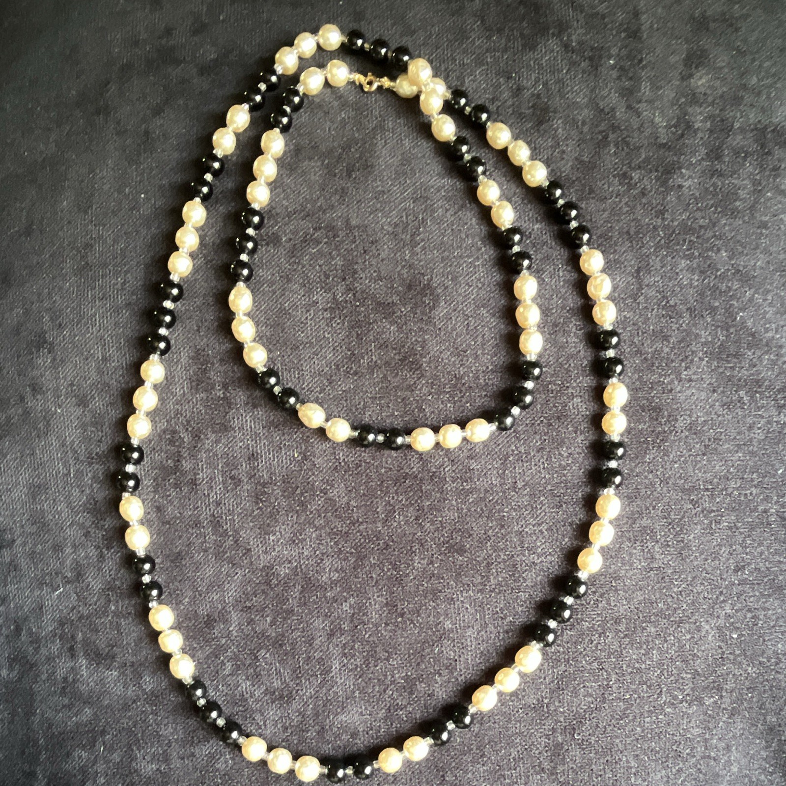 Black Onyx & Ivory Faux Pearl Round Beaded Necklace Ball/Bead Chain