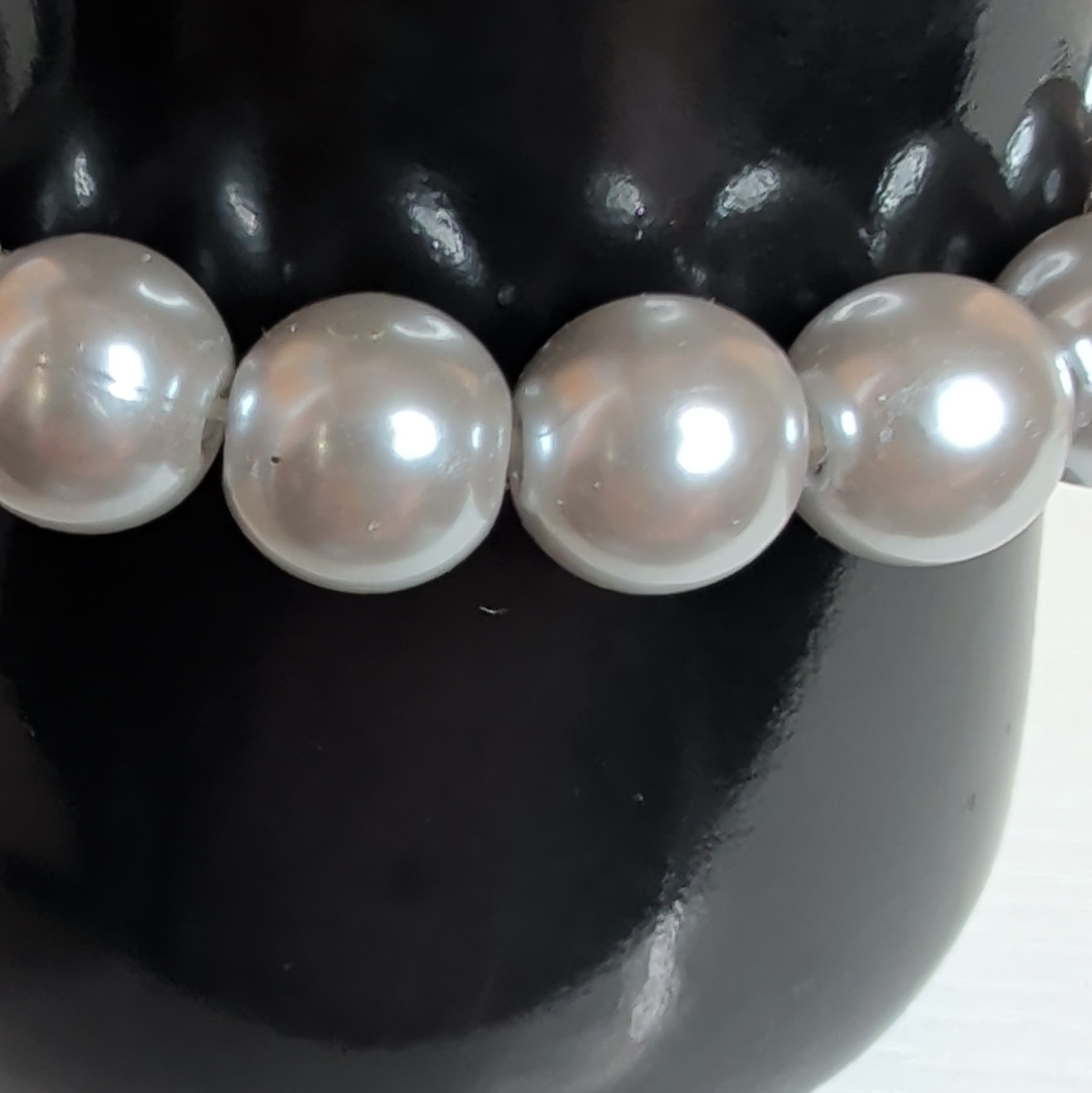 Pearl Like Round Beaded Stretch Bracelet w/ Clear Rhinestone Heart Dangle Charm