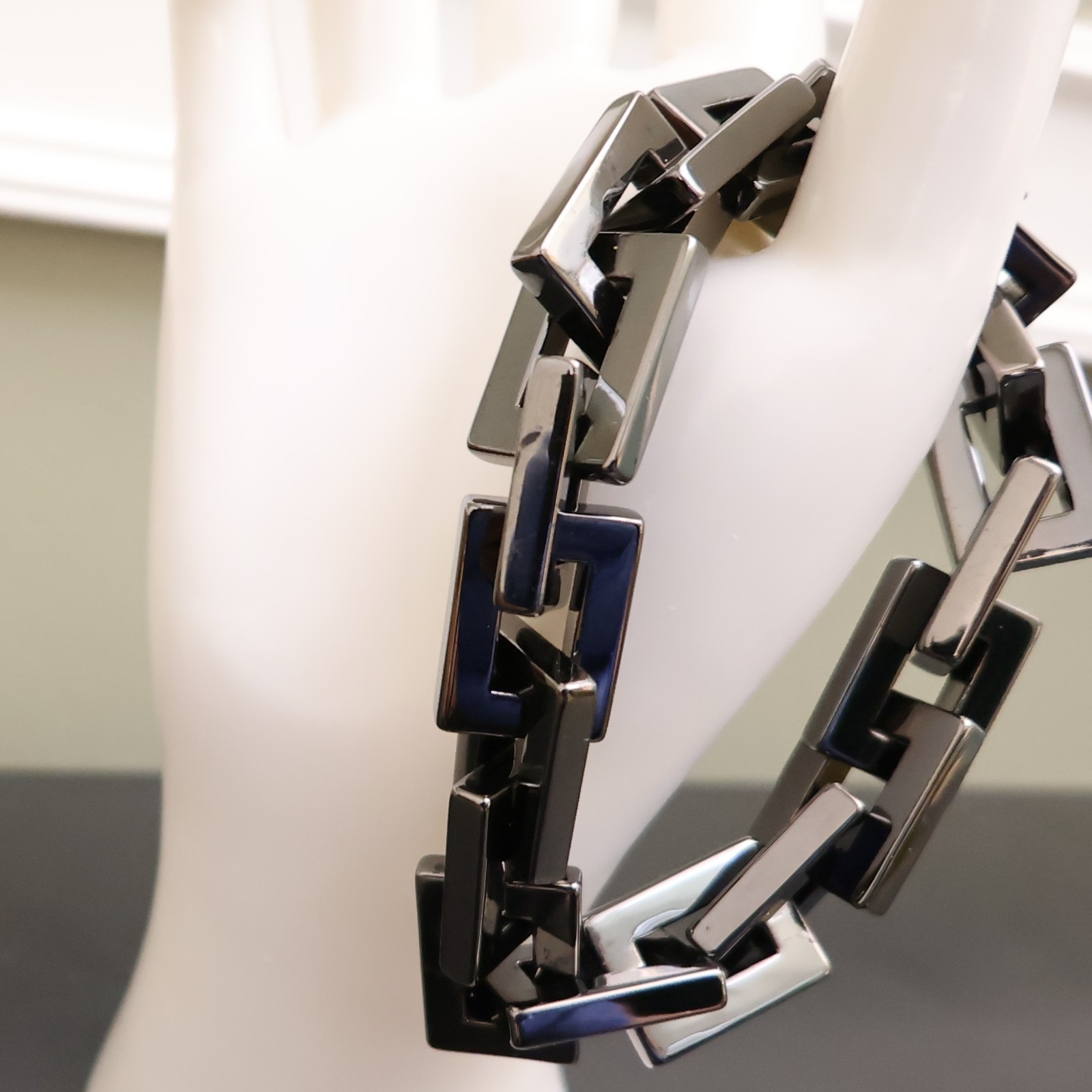 Bronzo Italia bracelet Milor status chain gunmetal rectangle links magnet 7.25in