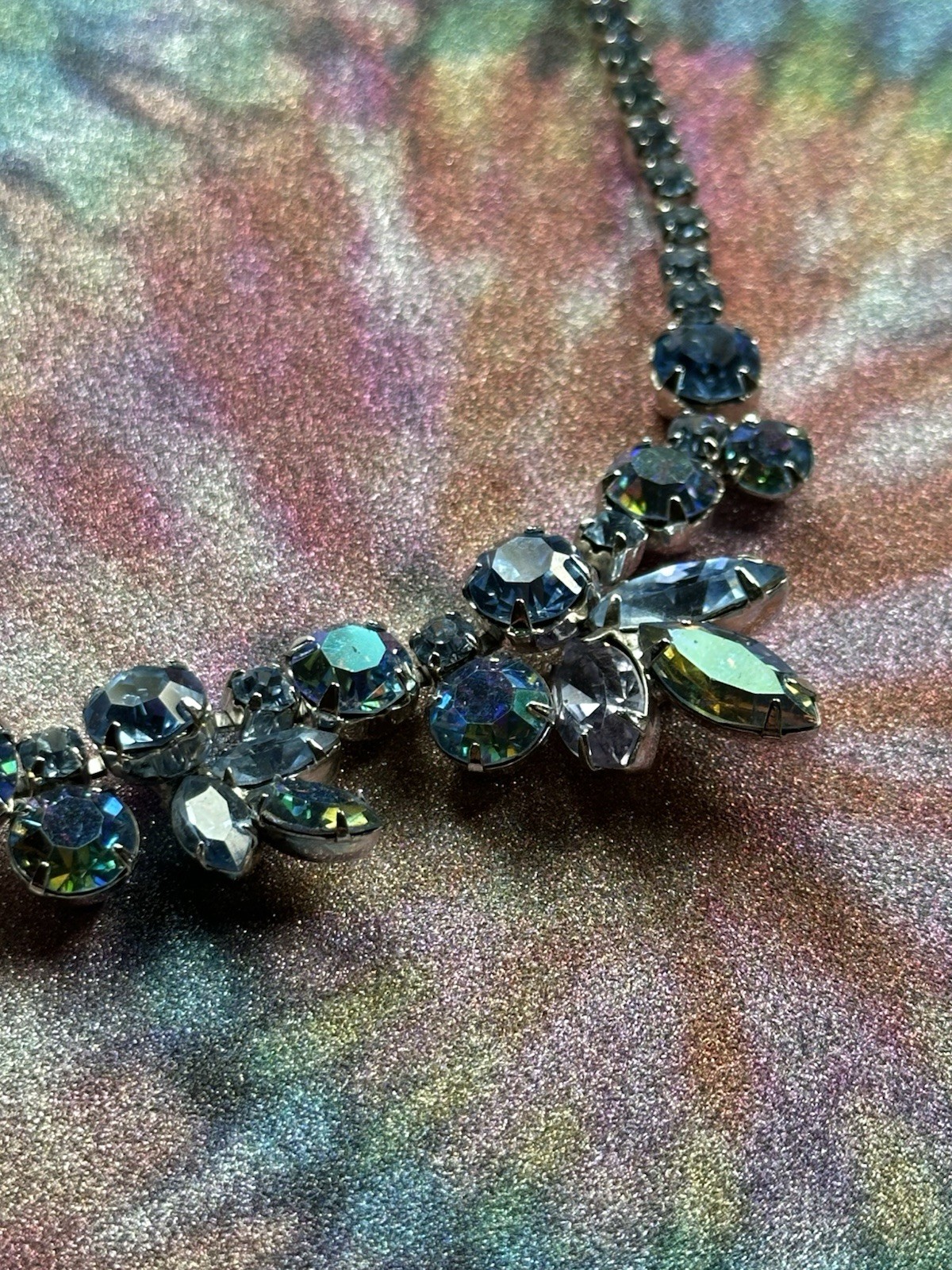 VTG Weiss Light Blue Rhinestones Floral Necklace 16”, 60s