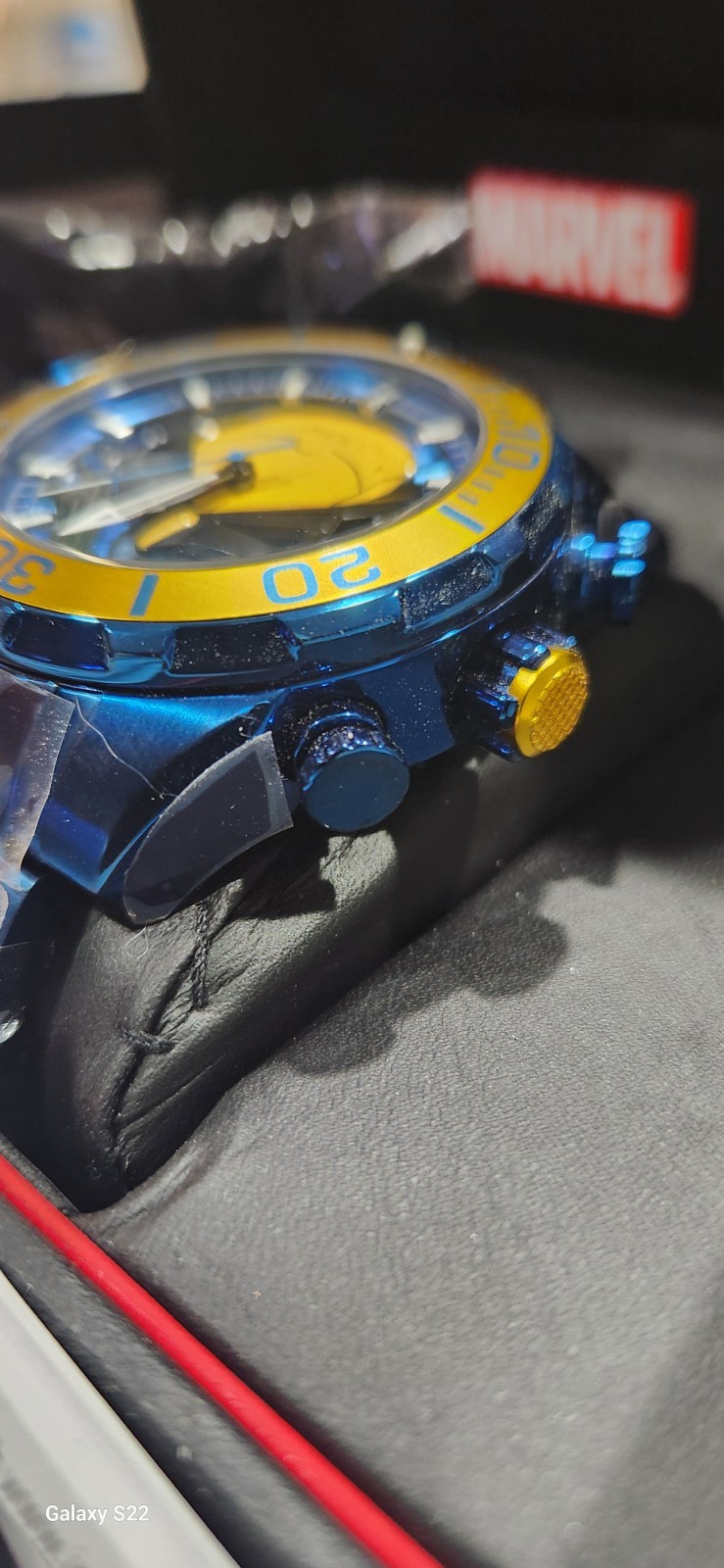 Invicta WOLVERINE MARVEL M#43605 #79 of 4,000 Chronograph Bracelet 50mm IM-Q-064