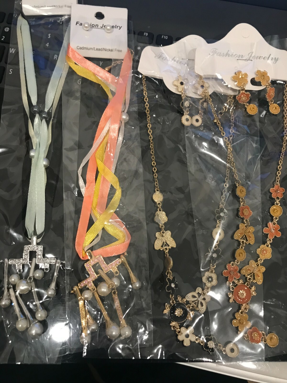 USA 30 PC (10 sets) WHOLESALE LOT COSTUME, 10PC NECKLACE ONLY FASHION JEWELRY