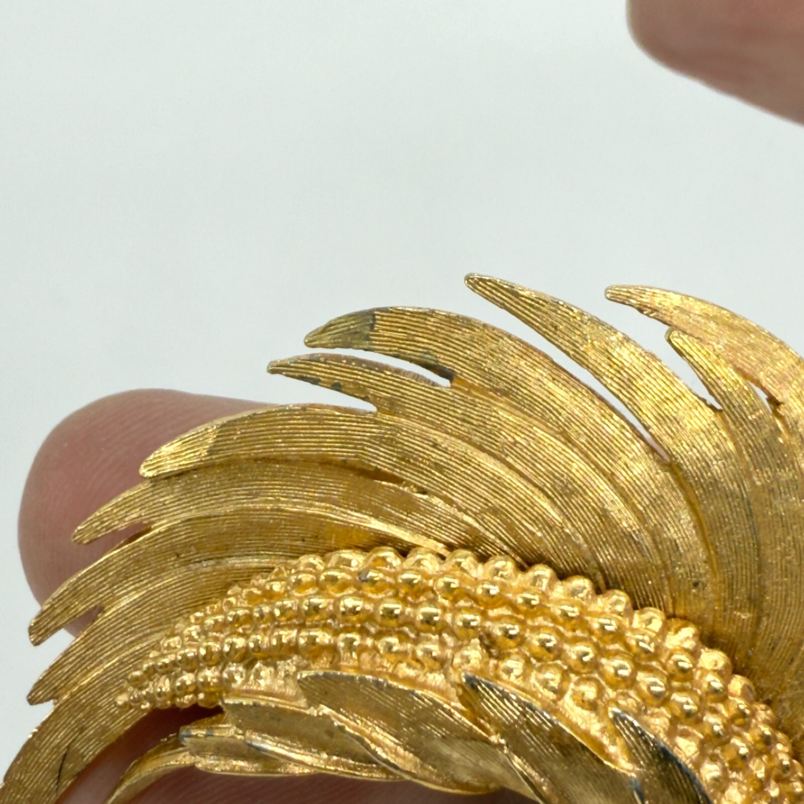 Vintage Boucher Brooch Gold Tone Feather Pearl READ