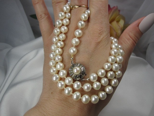 Antique Art Deco Hand-Knotted Pearl Necklace, Timeless Classic