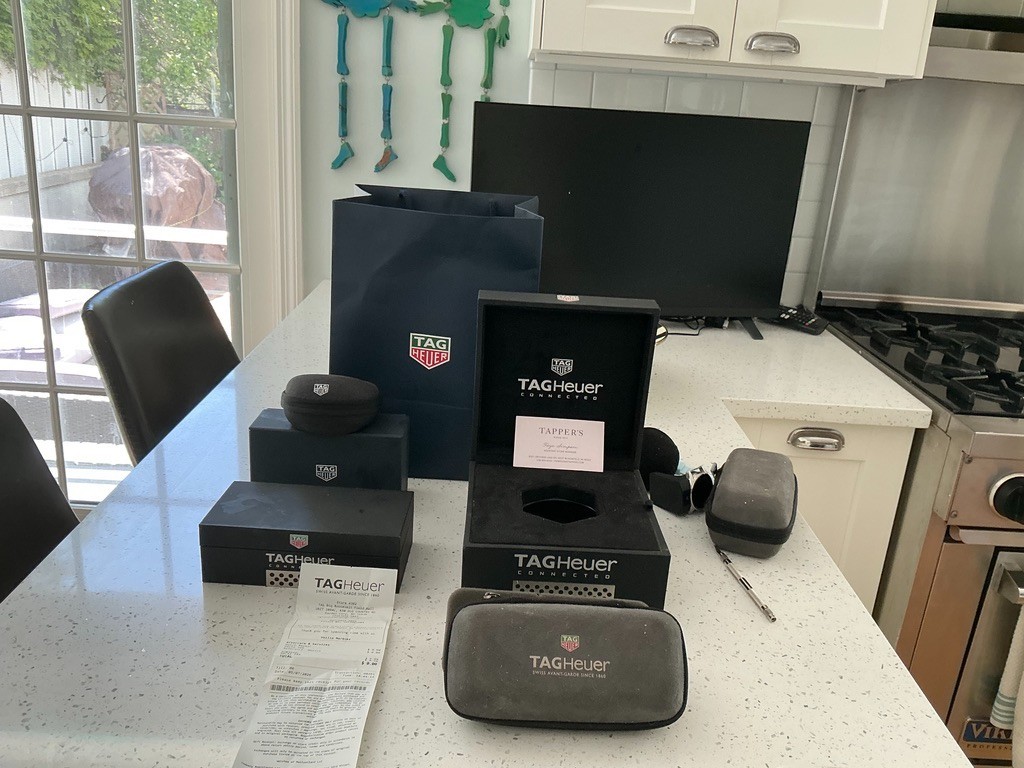 Tag Huer E4 42mm Smart Watch (letter of inspection) xtra straps and cases