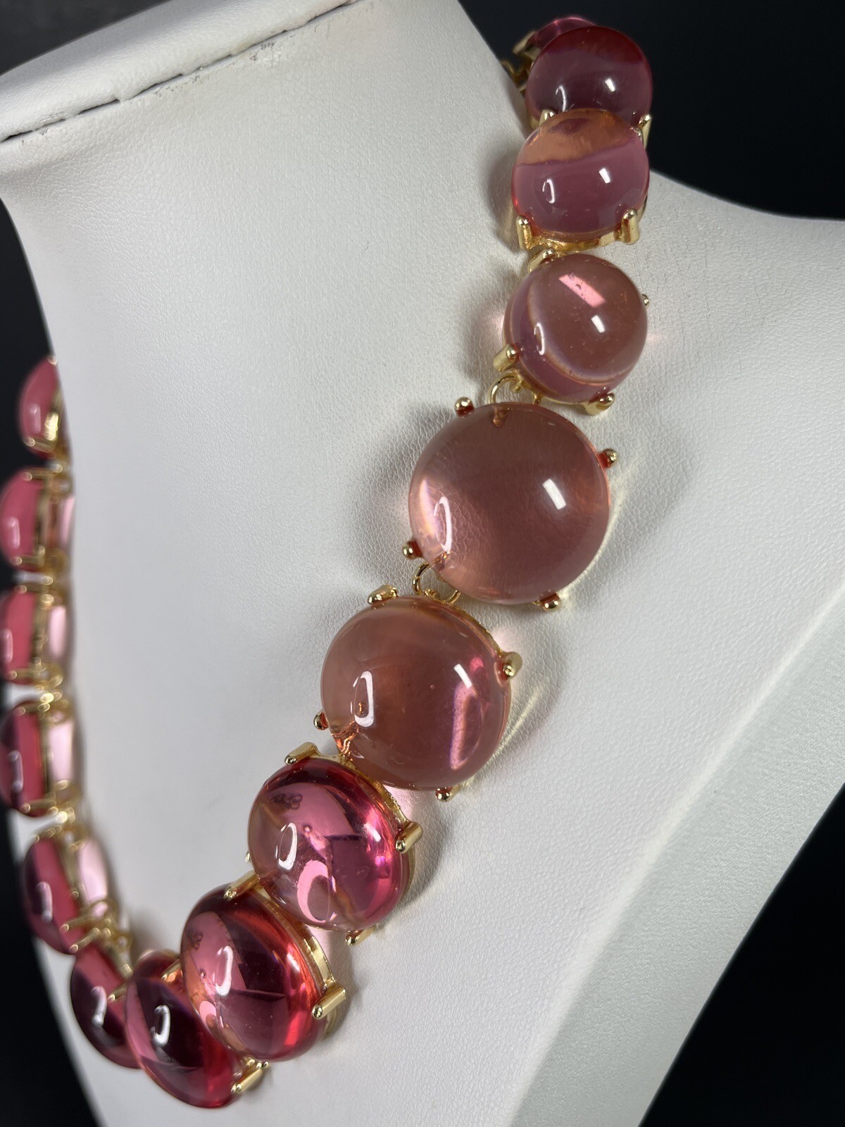 Pools of Light Style Necklace Riviere Choker Pink Cabochon Gold Tone Statement