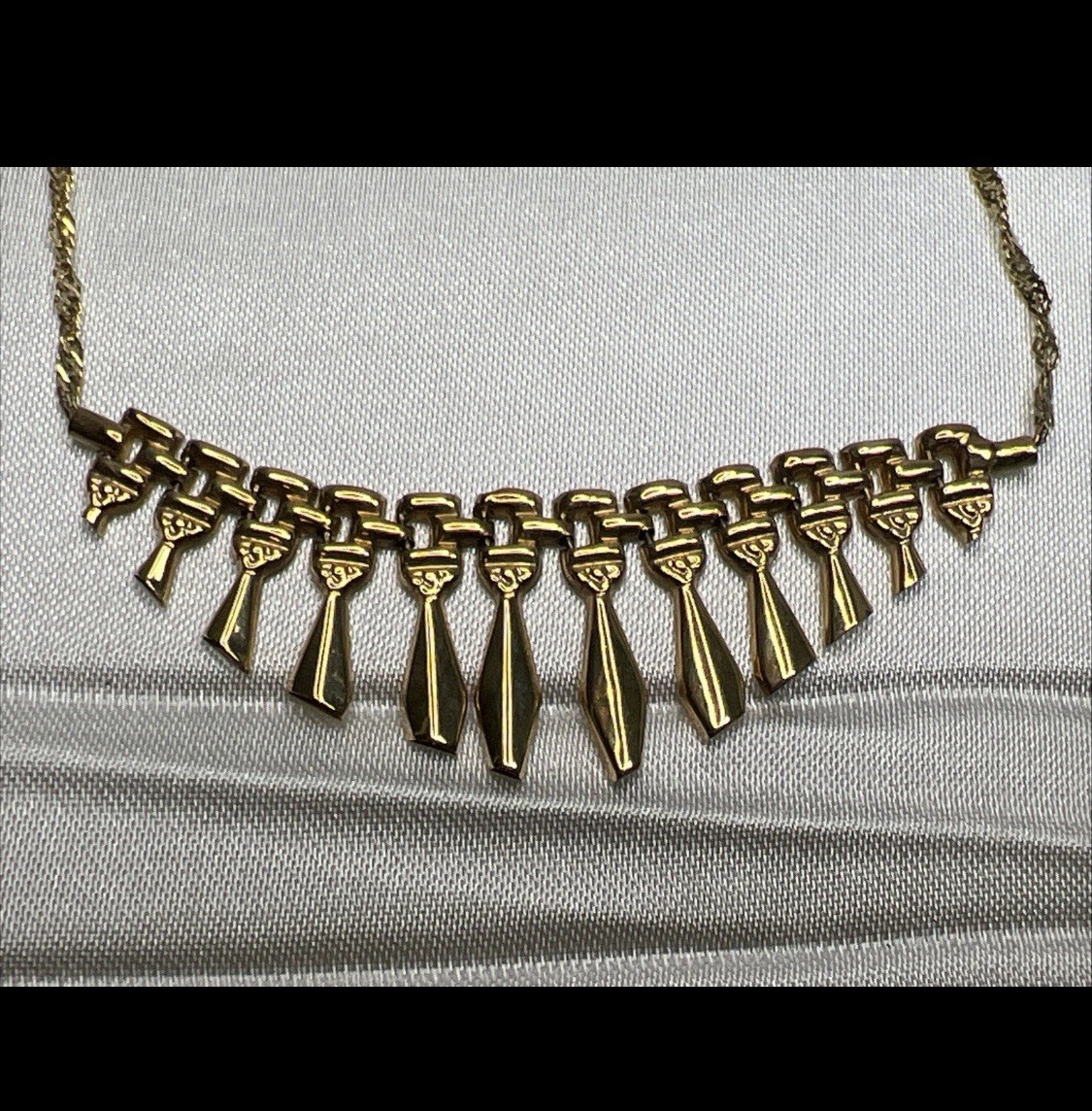VG 10k Yellow Gold Italian Cleopatra Style Fringe Waterfall Necklace 17 Inches