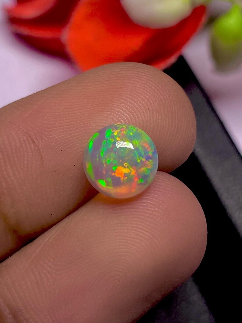 Fire Ethiopian Opal Cabochon: Round Multi-Fire Gemstone (8x8x3.60-MM)
