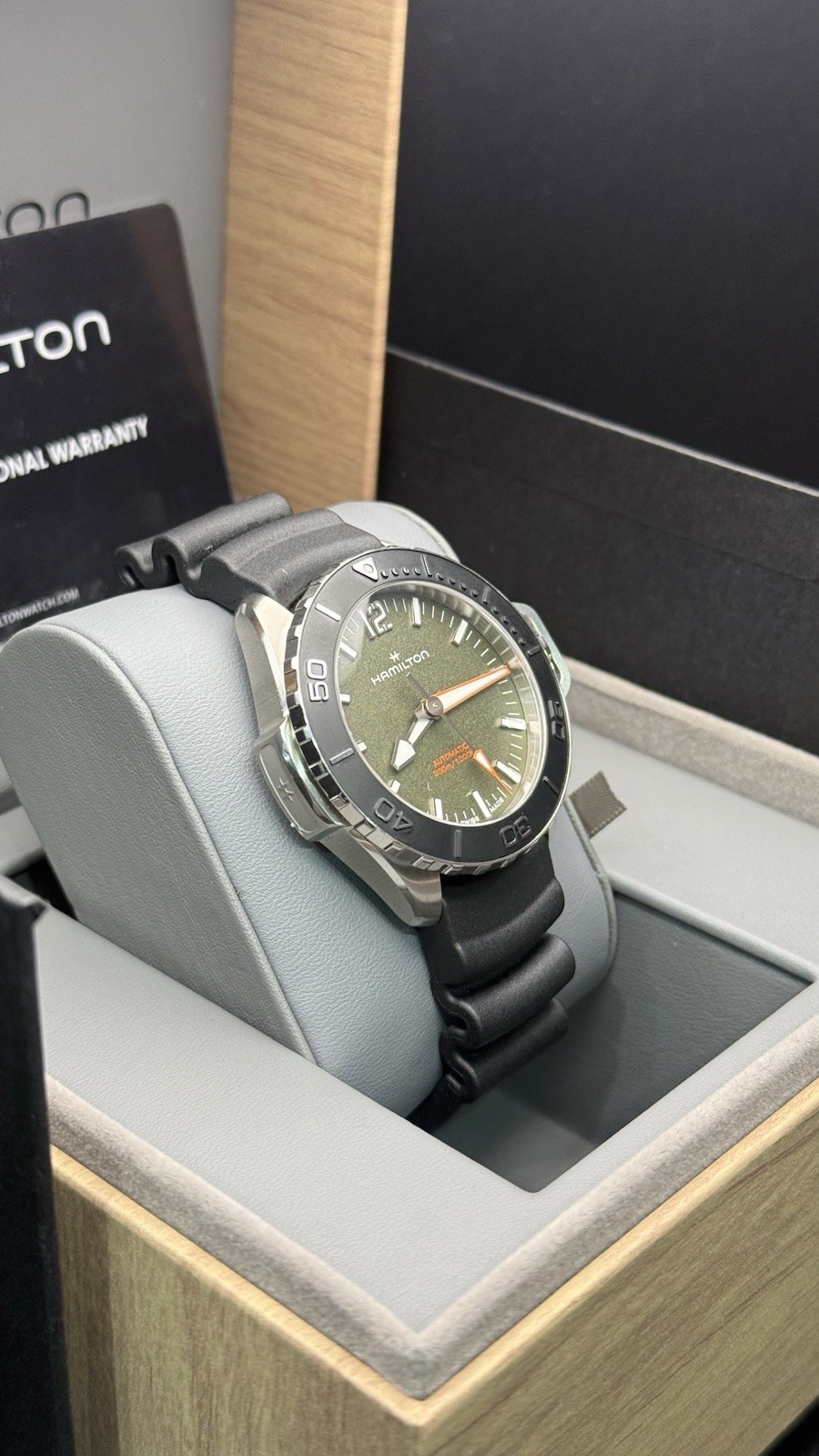Hamilton Khaki Navy Frogman Automatic Diver 300m Green Dial Black Rubber