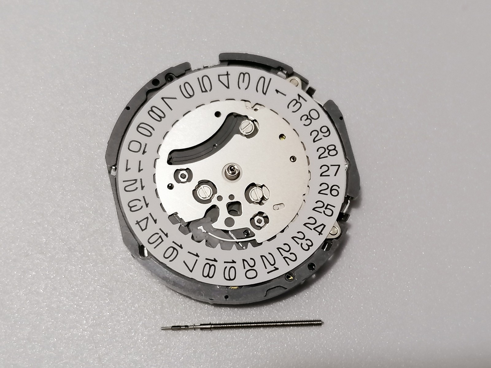 For Genuine Seiko SII Epson VK63 Watch Quartz Movement 3 Hands, Date @4.5 Angled