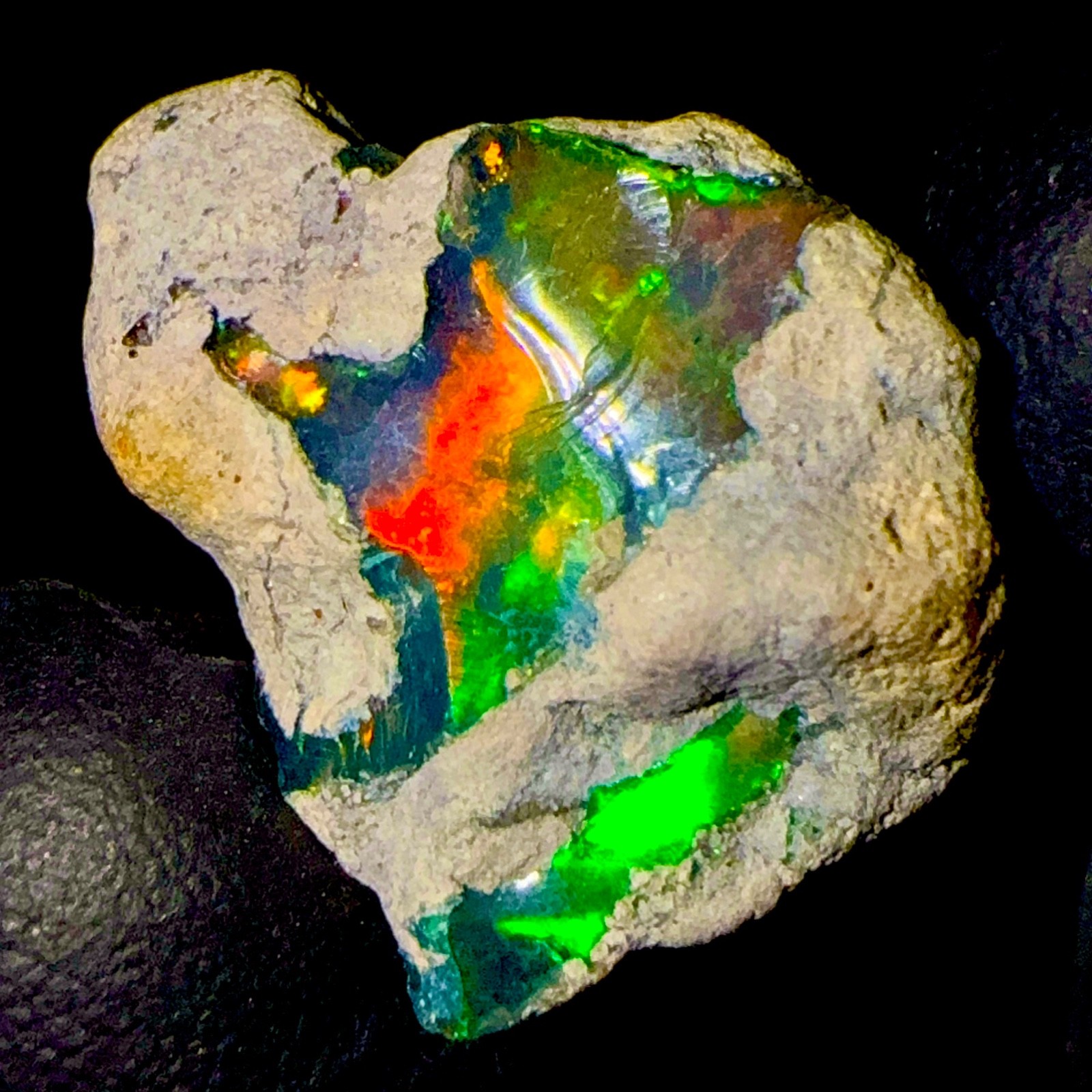 Ethiopian fire opal, dry opal gemstone rough, Natural Black opal 13.5Ct 22×17 mm