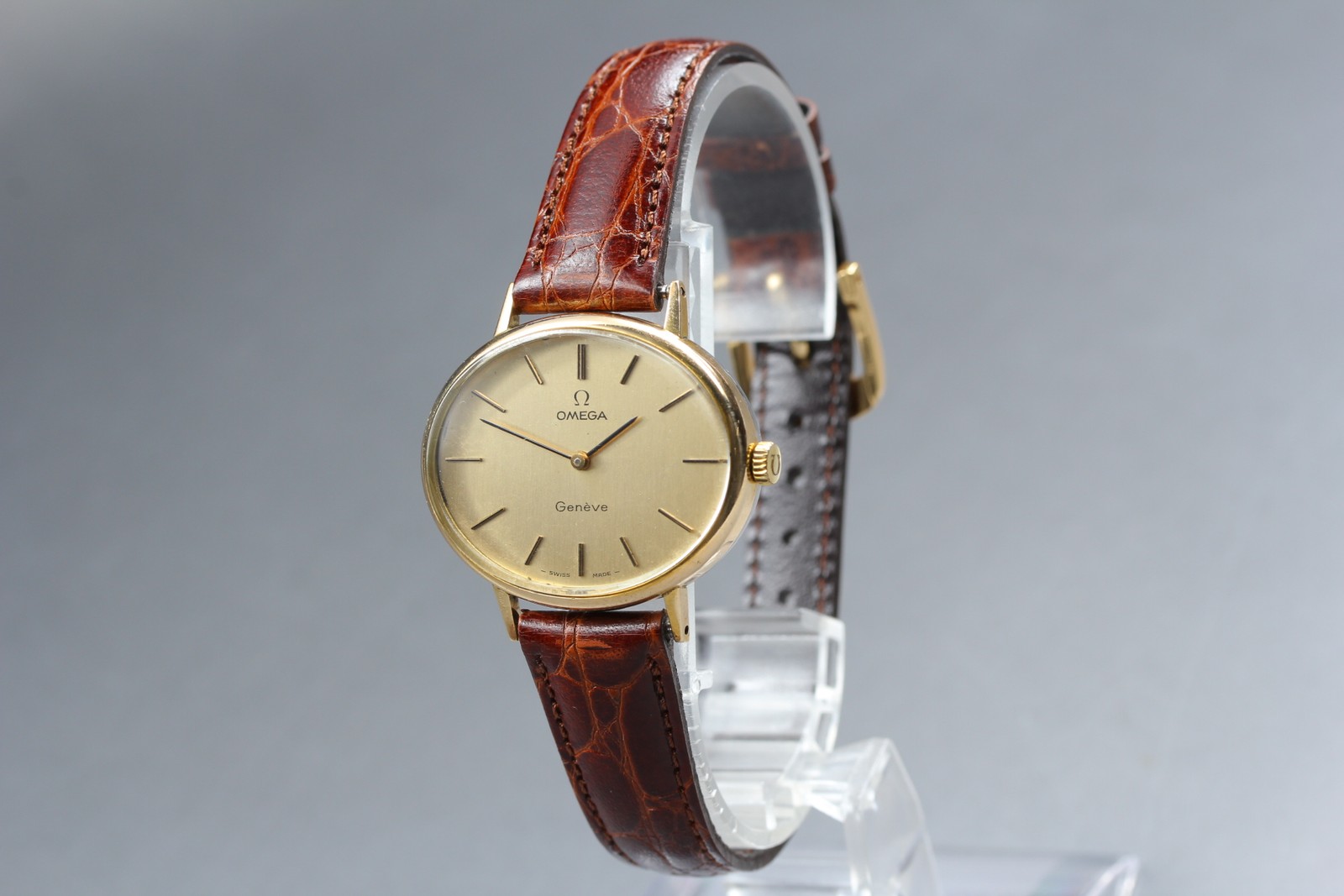 1974 OMEGA Geneve Cal.625 Manual Wind Gold Dial Oval Women’s Watch [Near MINT]