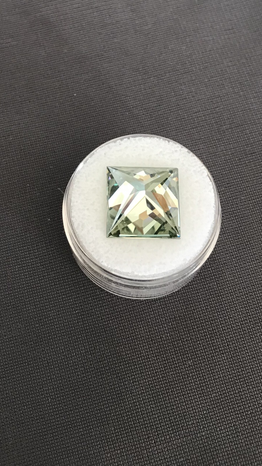 11.68ct VS1 (13.55mm) AAA FANCY LIGHT YELLOWISH GREEN PRINCESS LOOSE MOISSANITE