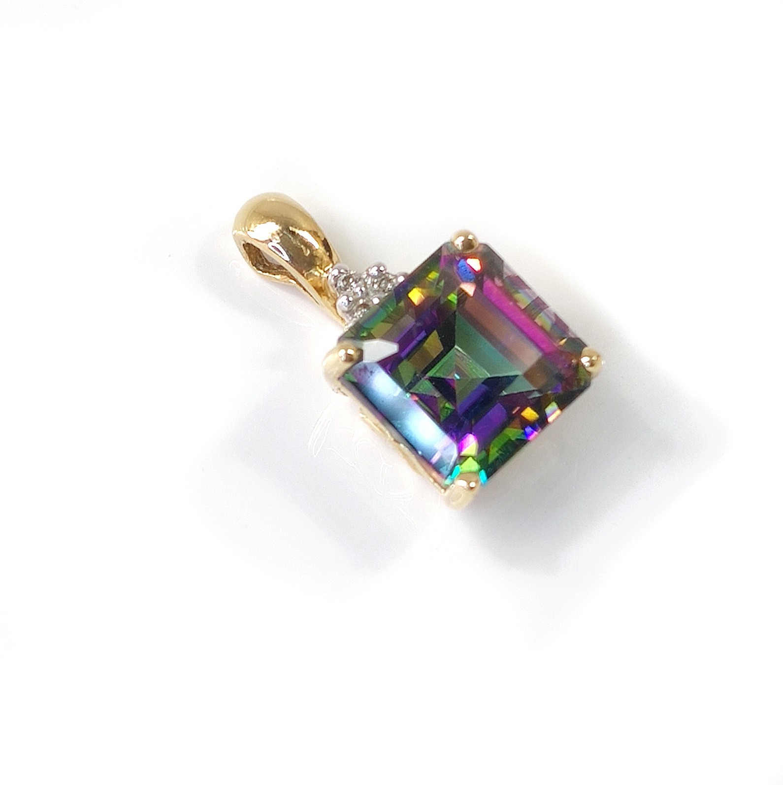 Vintage Pendant 10K Yellow Gold Mystic Topaz Square Melee Diamond Heart 2gm EMA